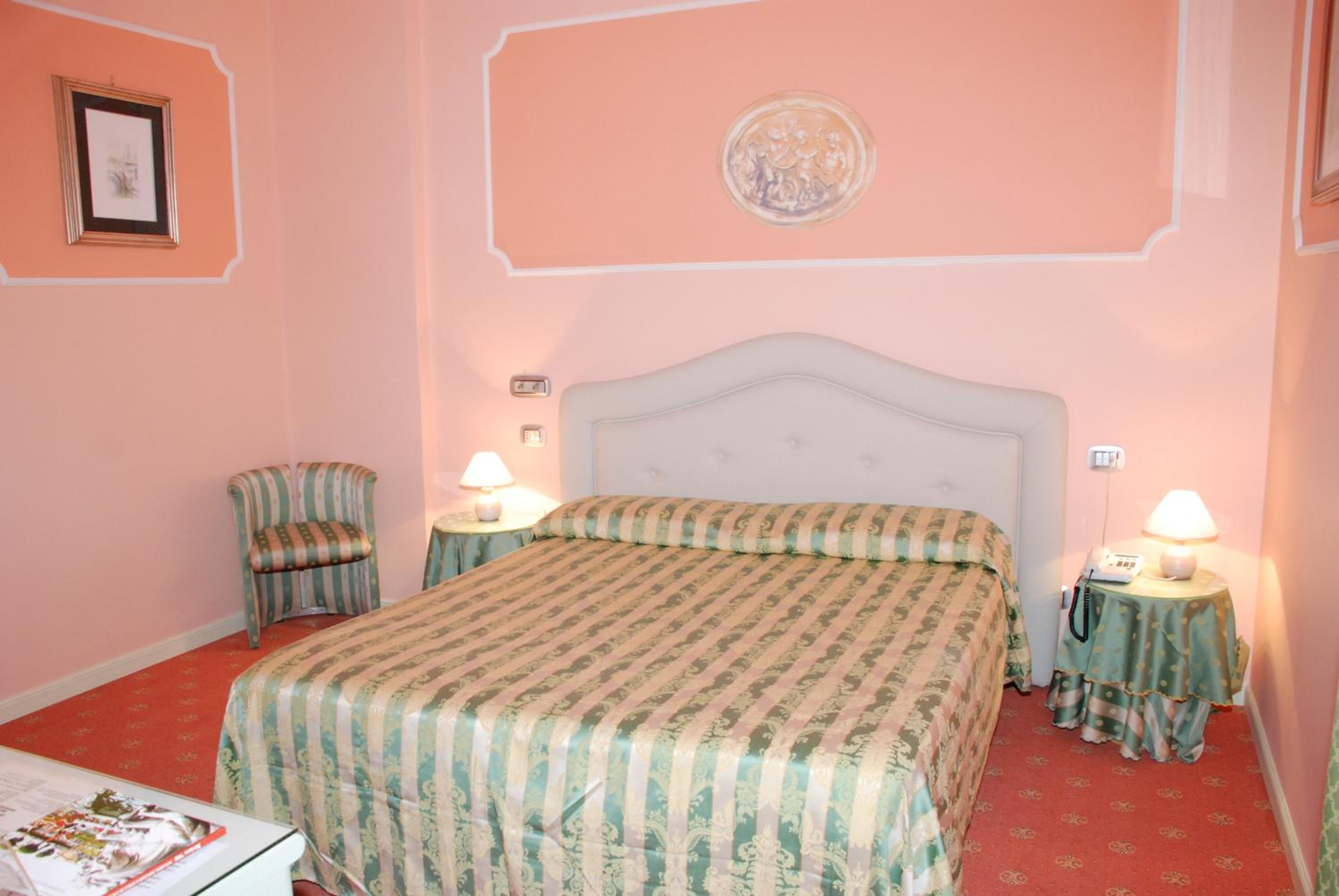 Double or Twin Room photo 3