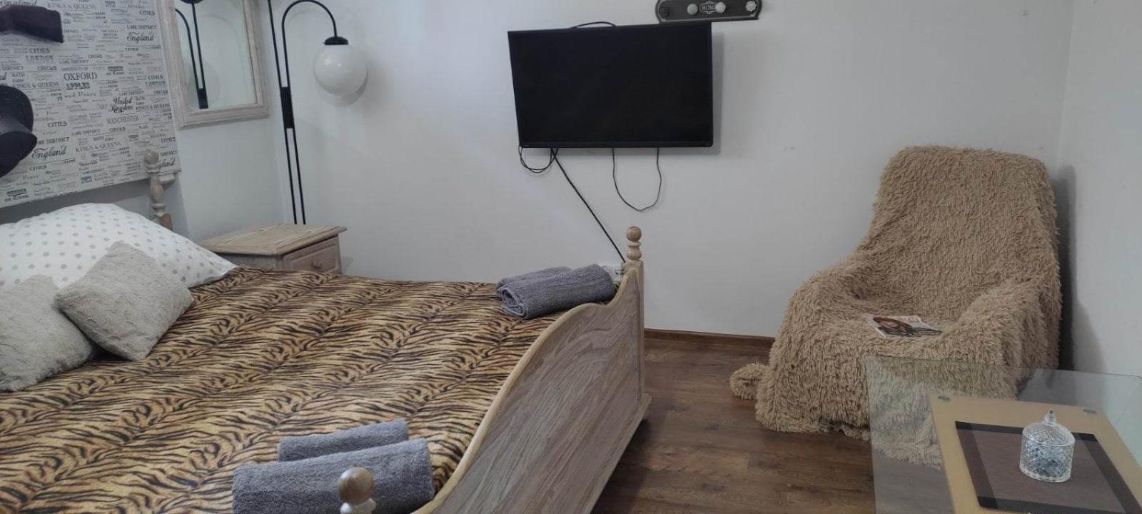Deluxe Double Room - Photo 12