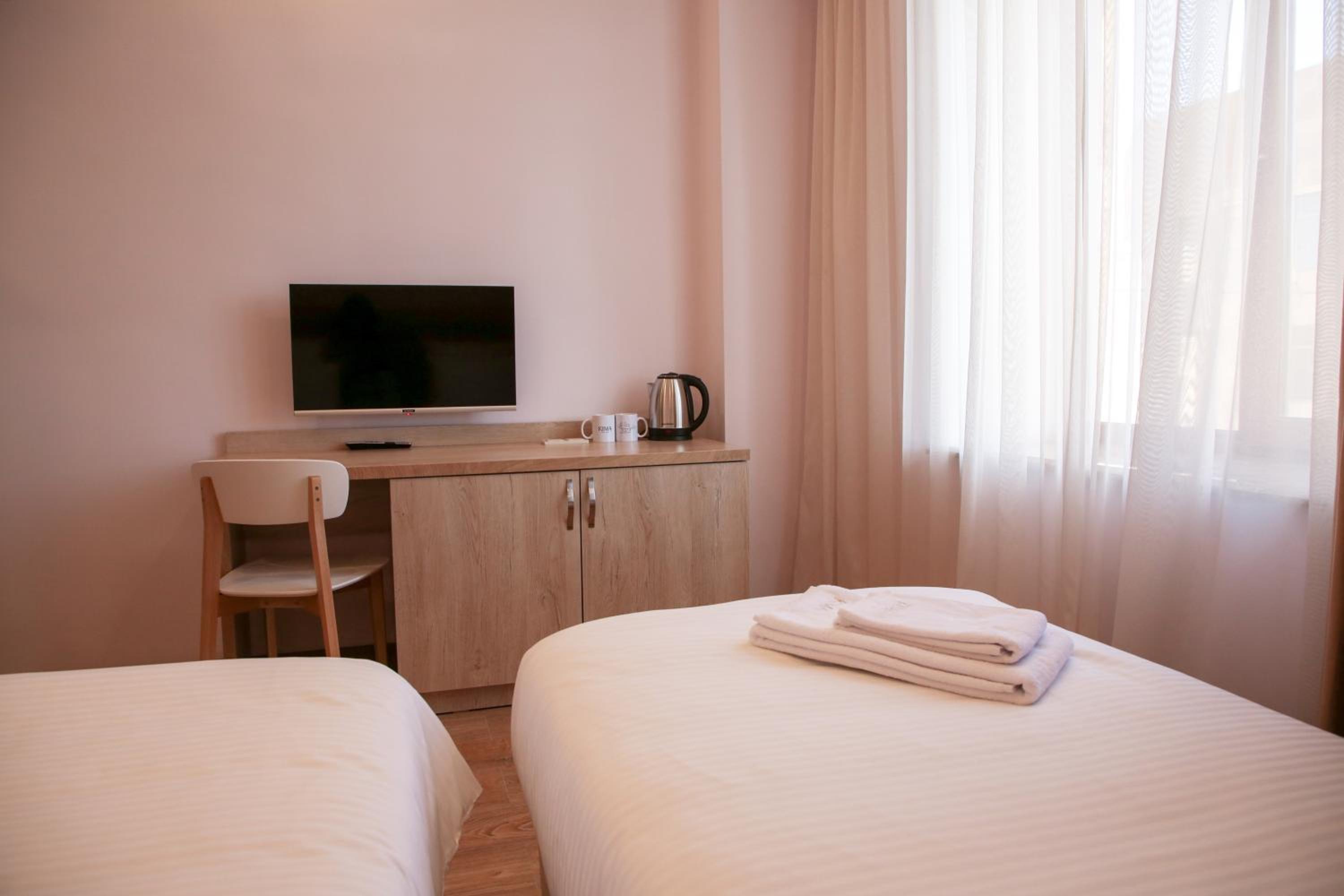 Standard Double or Twin Room photo 3