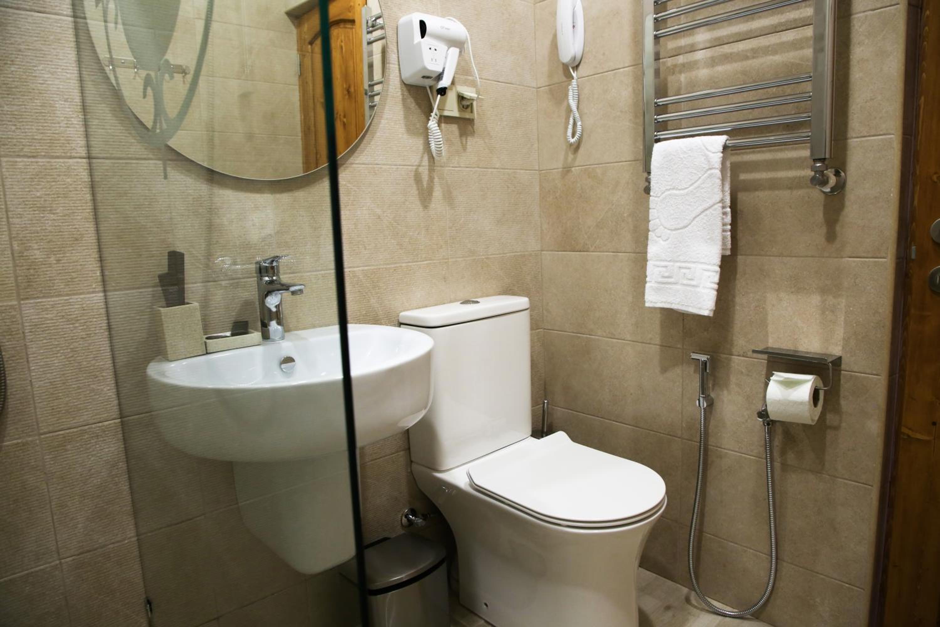 Standard Double or Twin Room photo 2