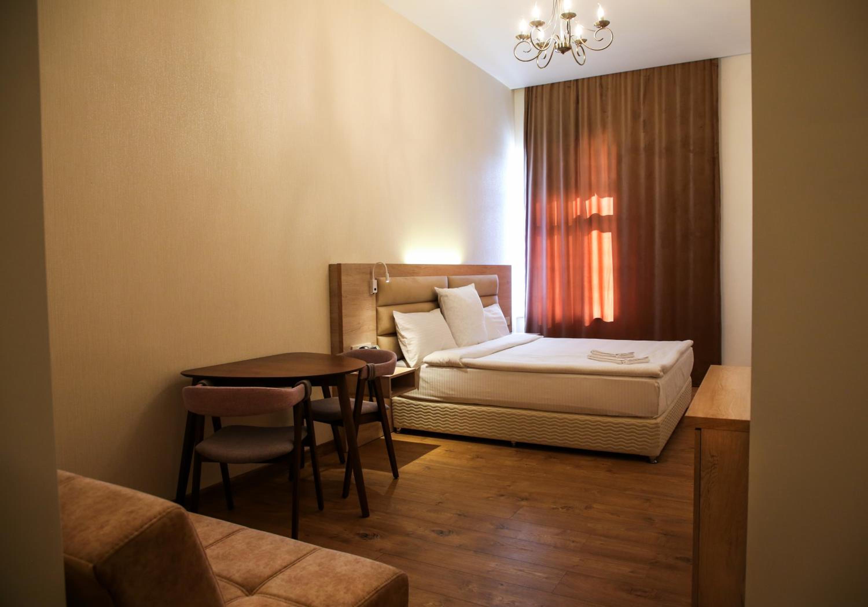Deluxe King Room photo 2