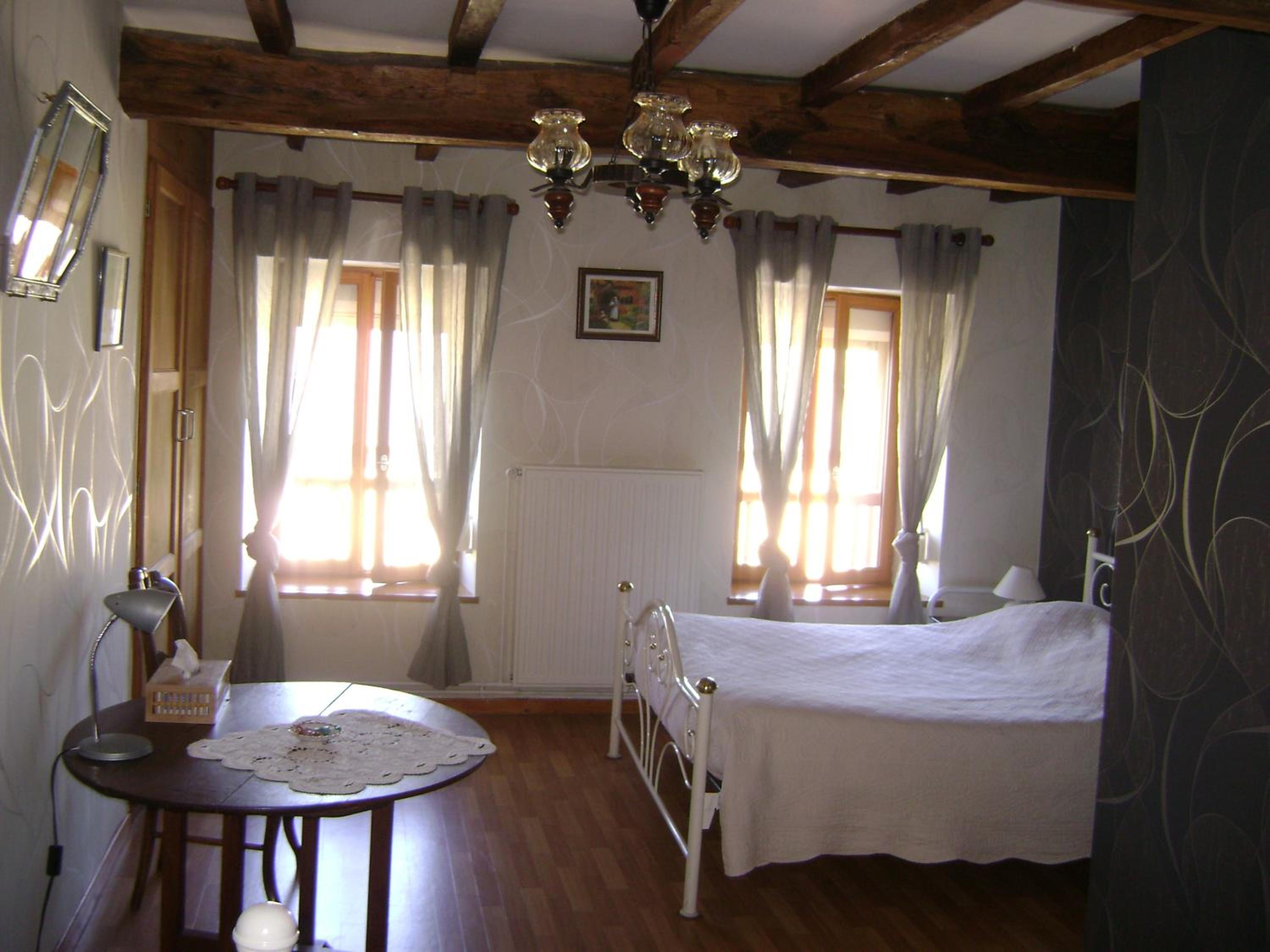 Quadruple Room with Shower - Photo 3
