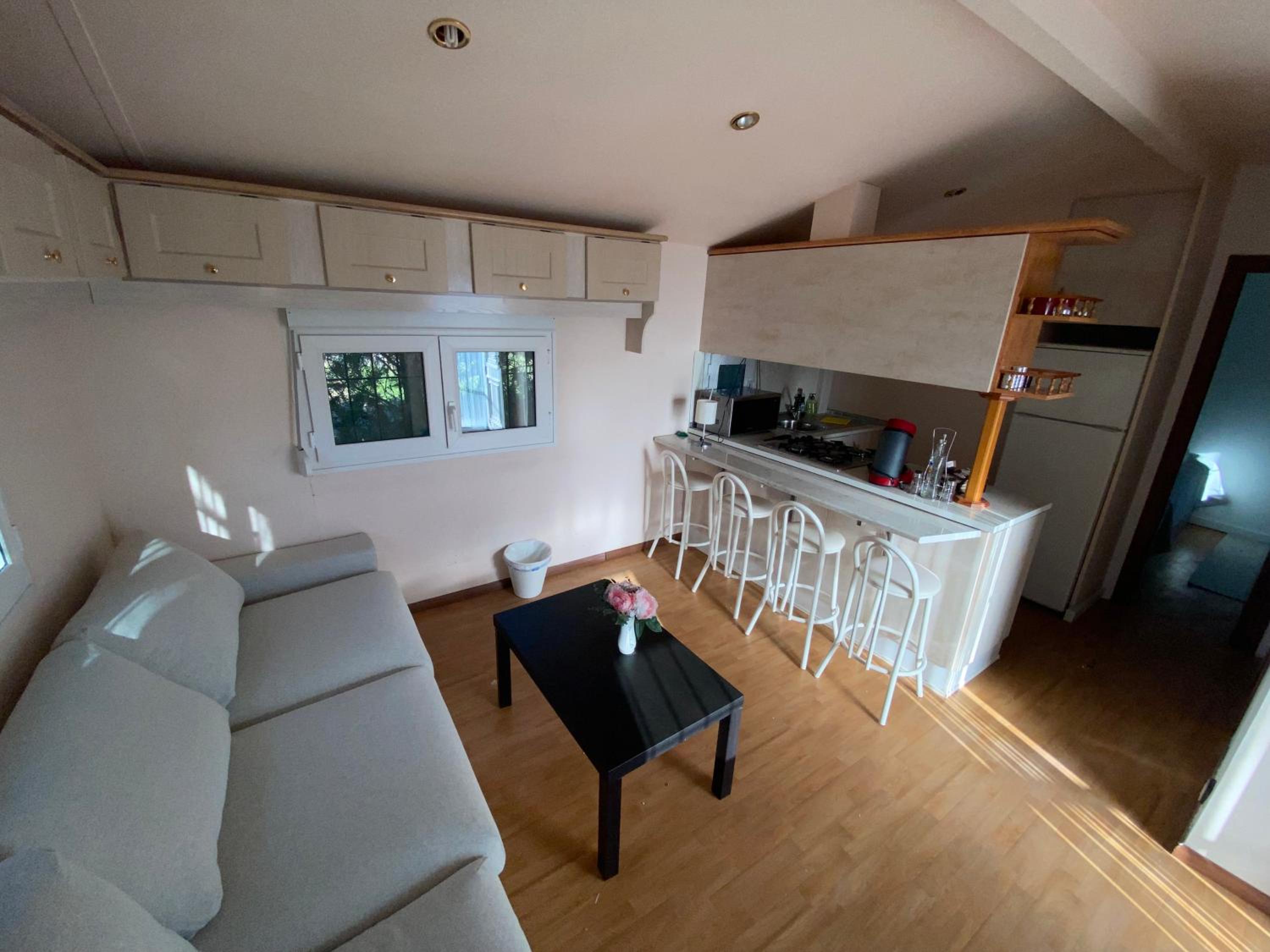 Deluxe Double Room (1 adult + 2 children) photo 2
