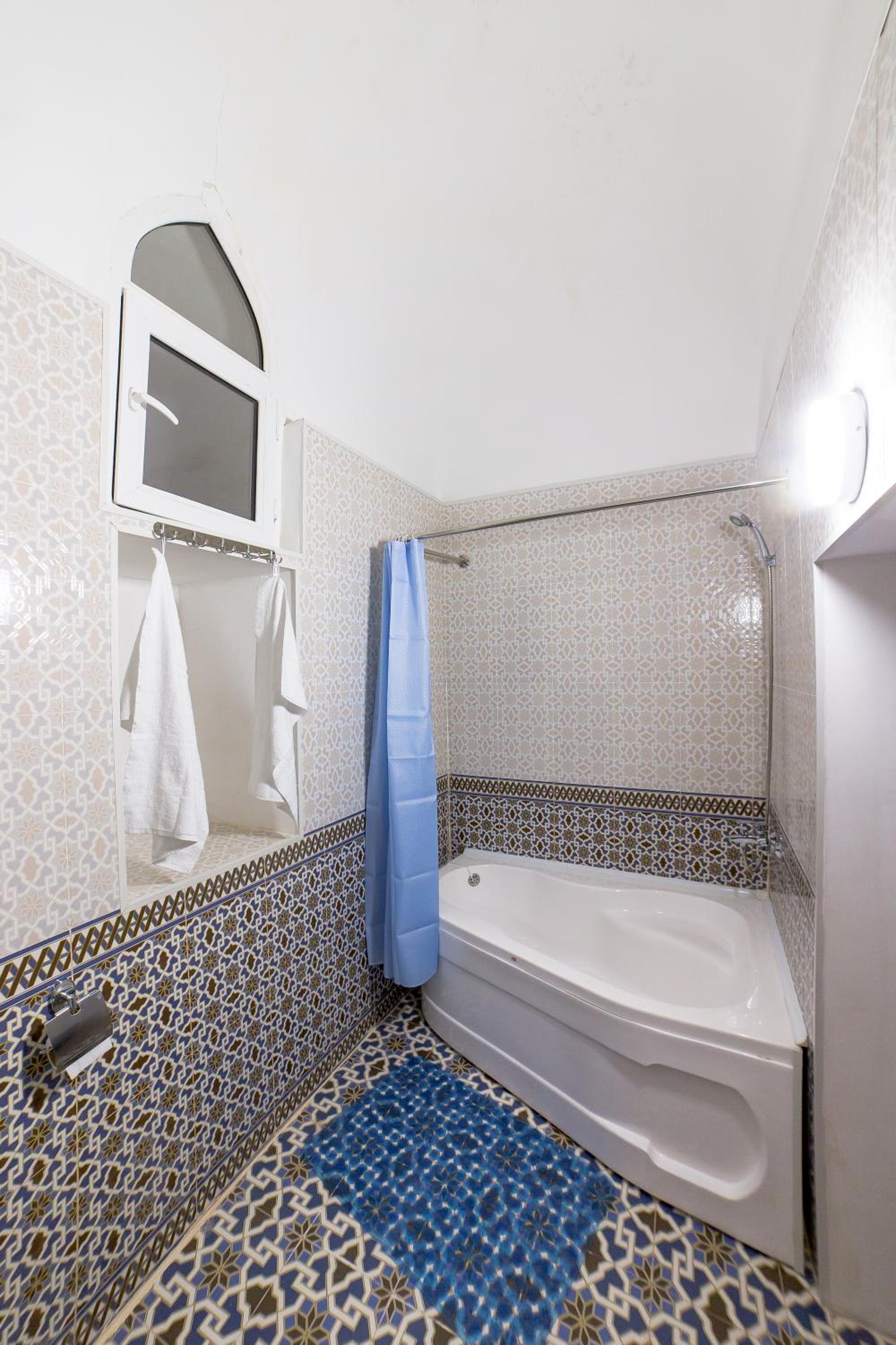 Single Room With Private Bathroom photo 3