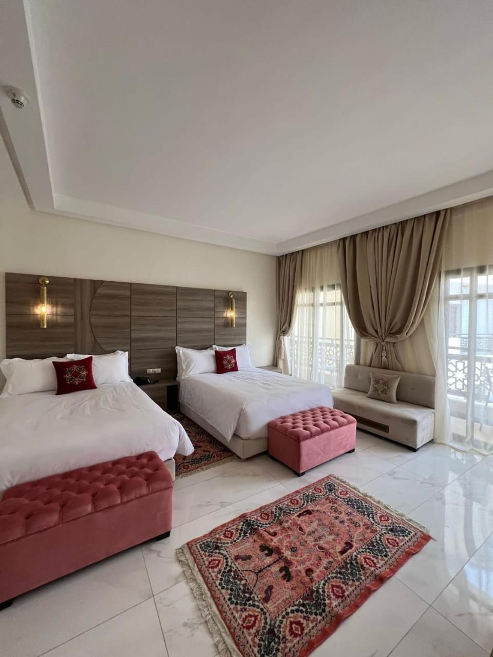 Double or Twin Room photo 2