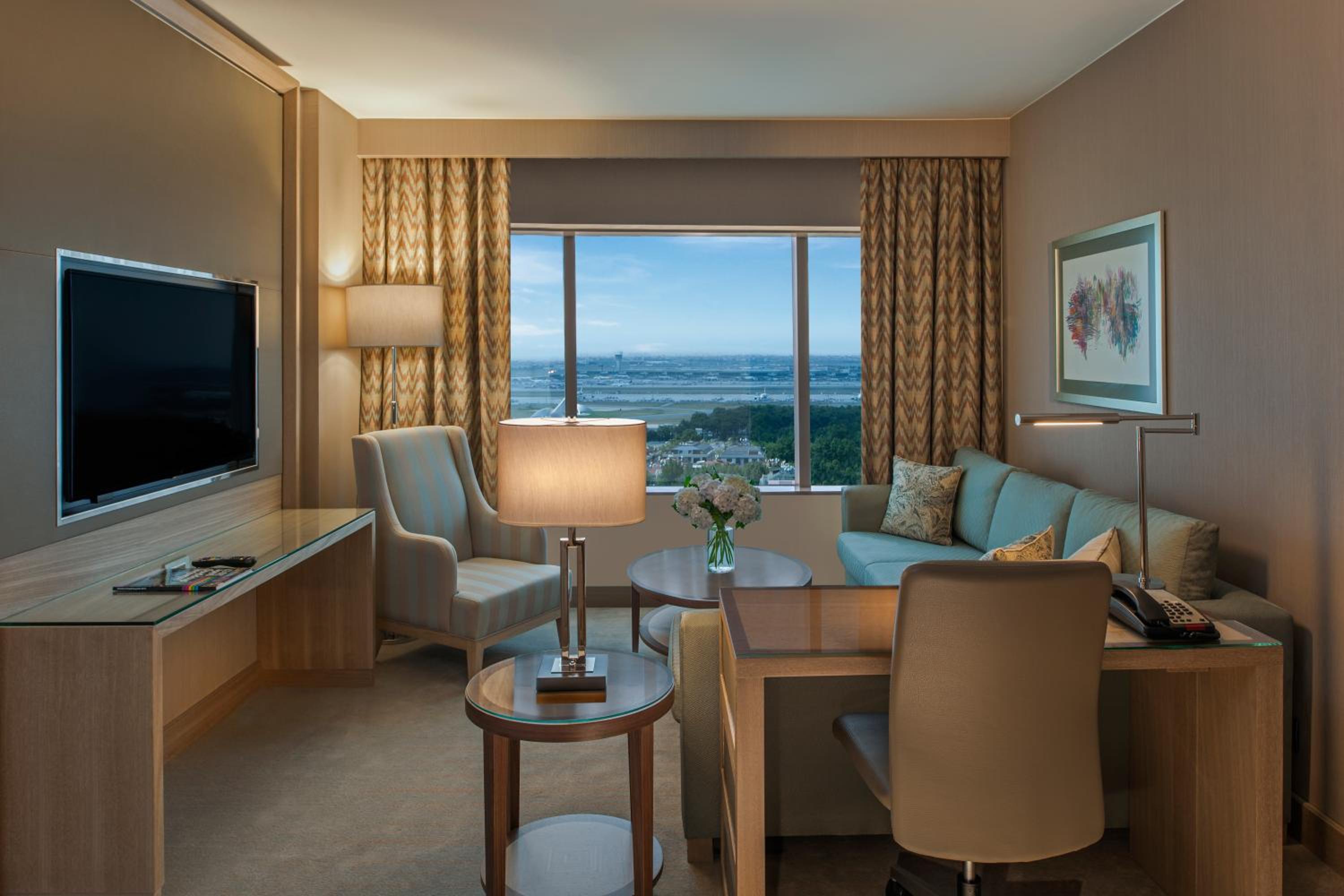 Polat Suite, Club lounge access, Suite, 1 King