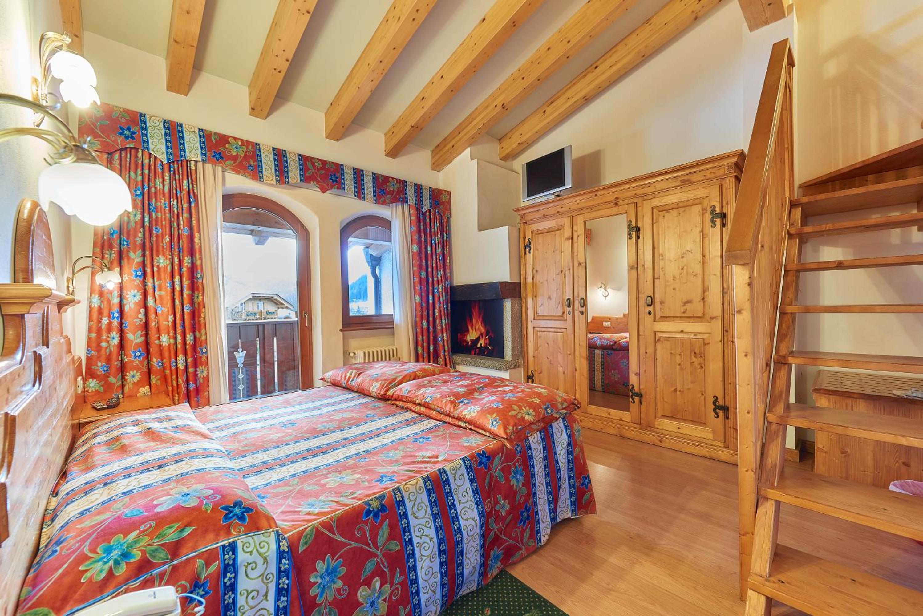 Standard Double or Twin Room - Photo 1