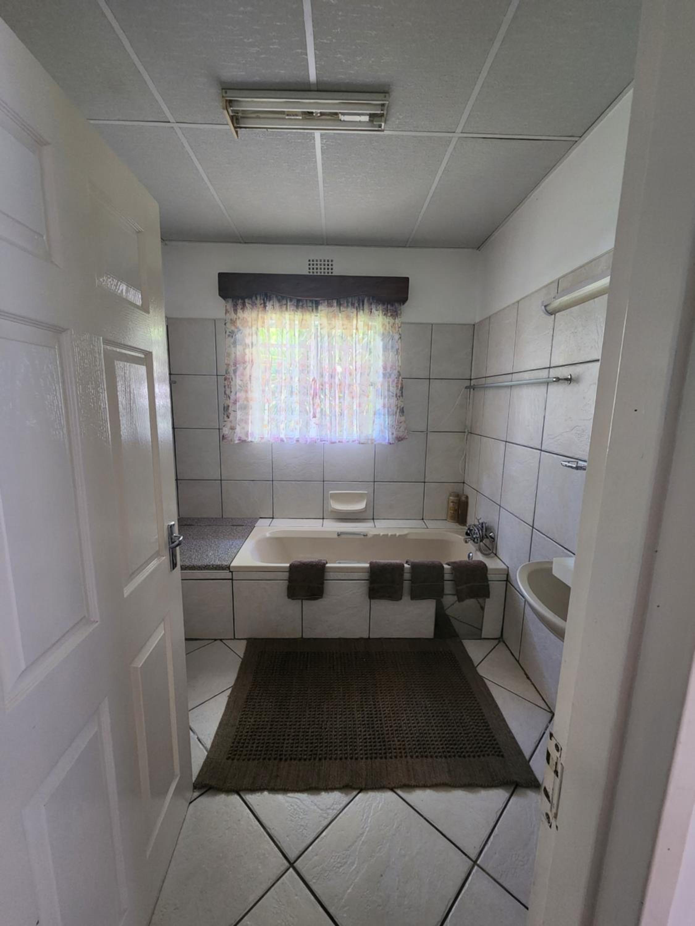 Villa photo 2