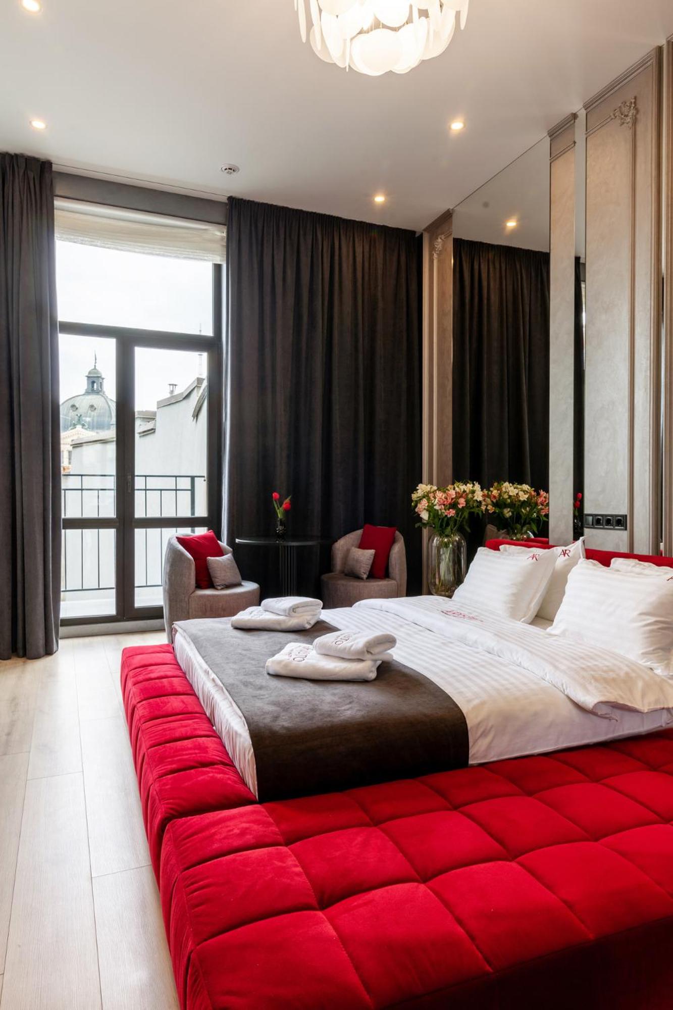 Junior Suite with Balcony photo 2