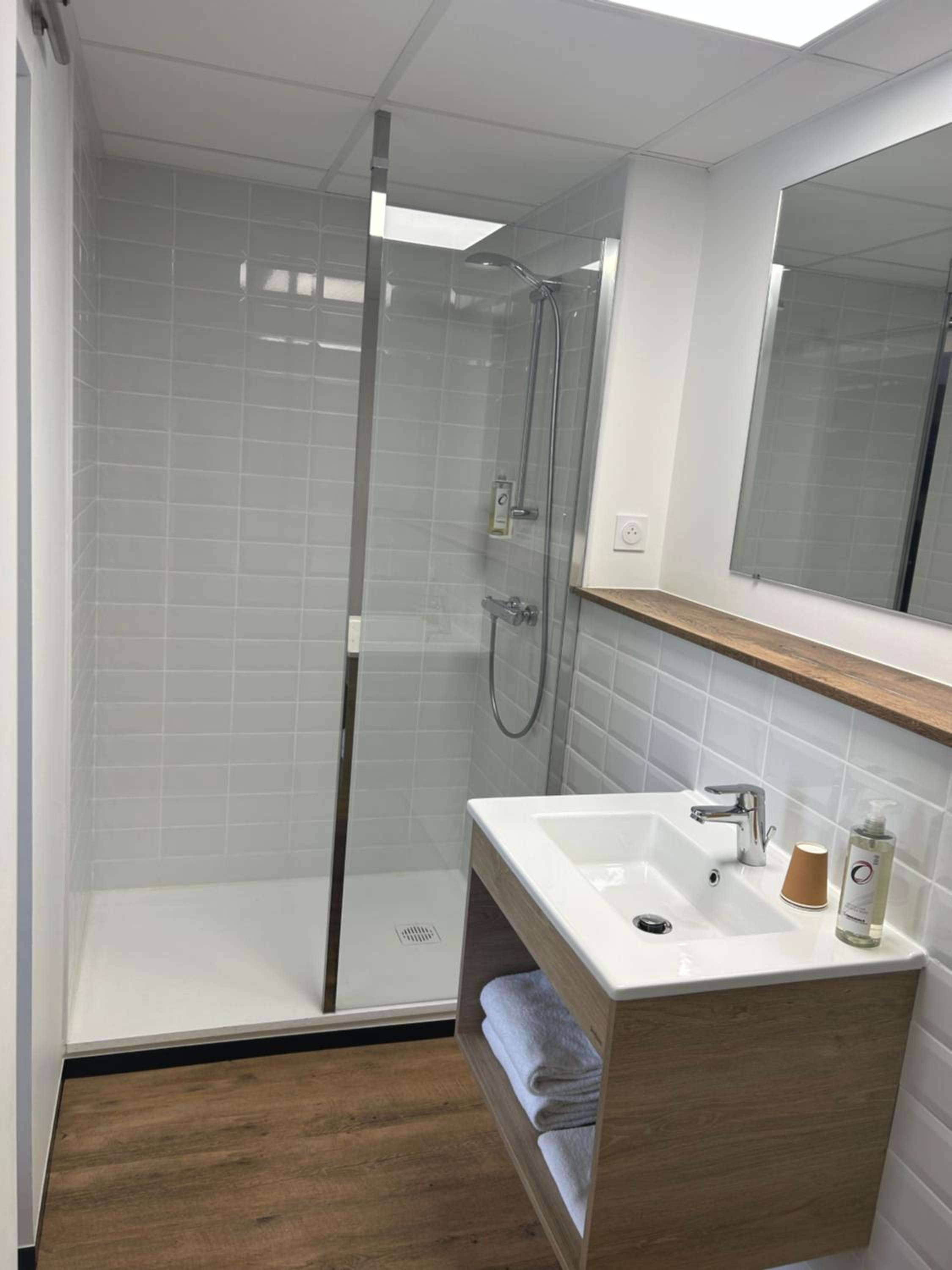 Double Room - Photo 5