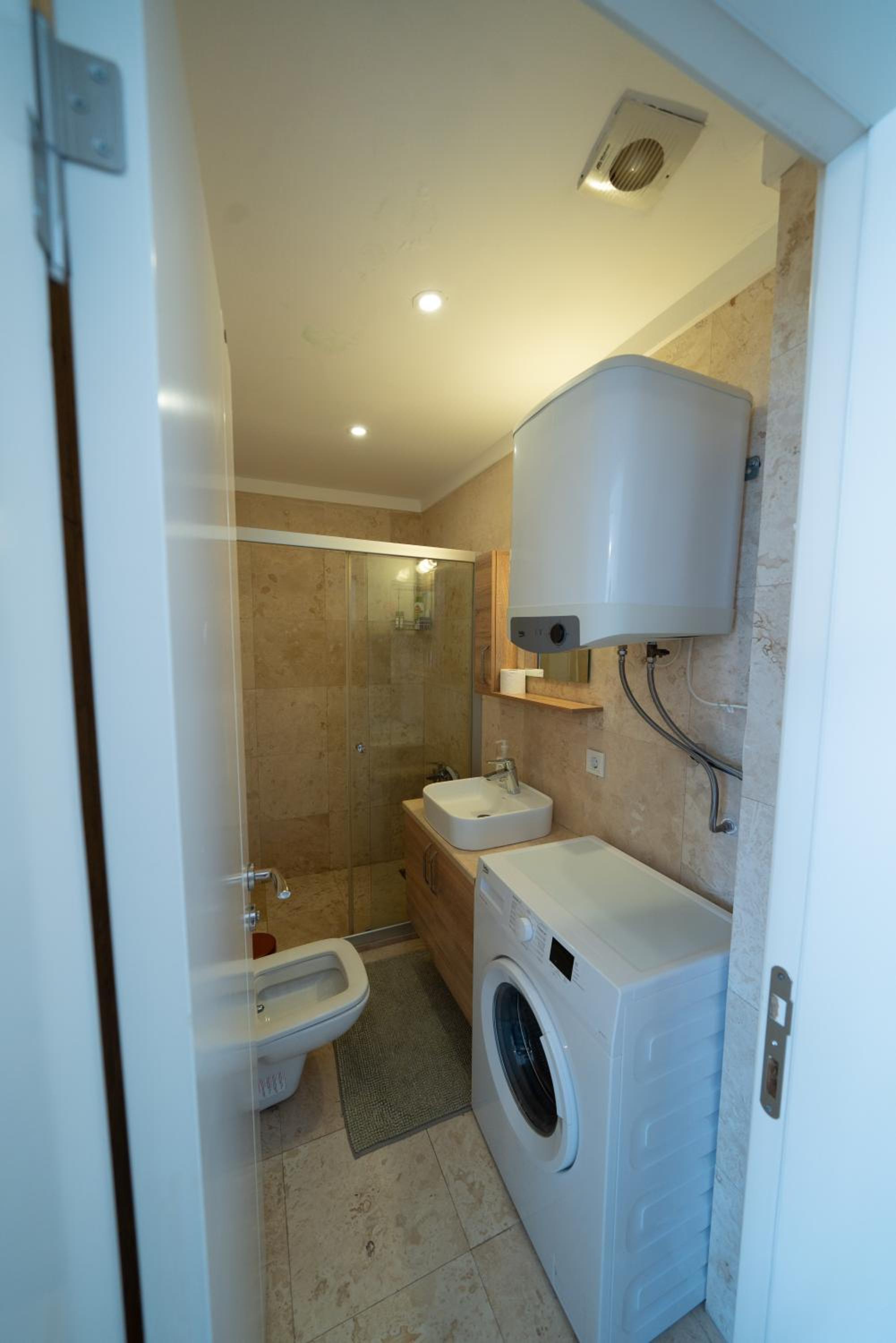 One-Bedroom Apartment - Photo 8