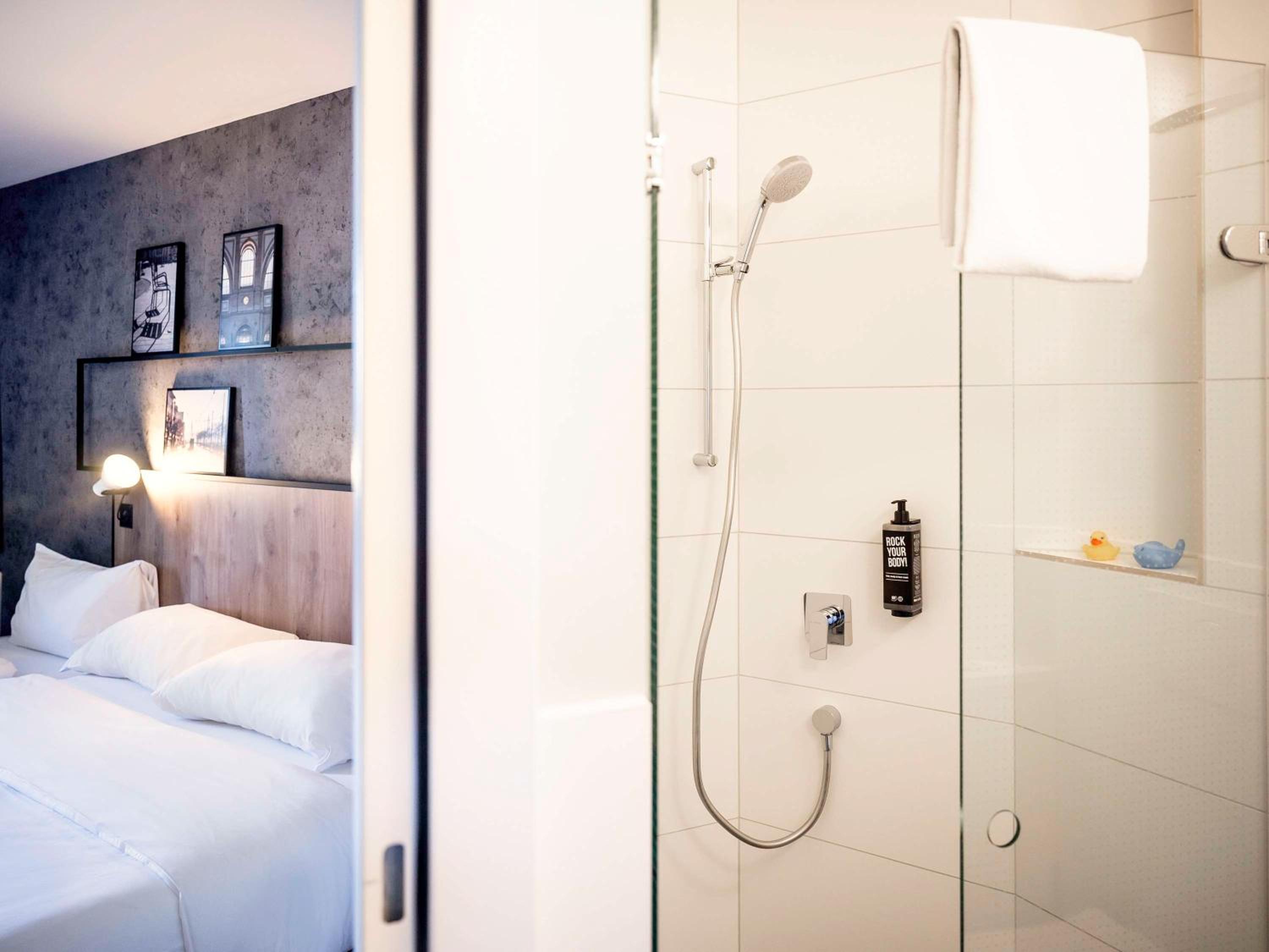 Superior Double Room with Air-Condition - Photo 5