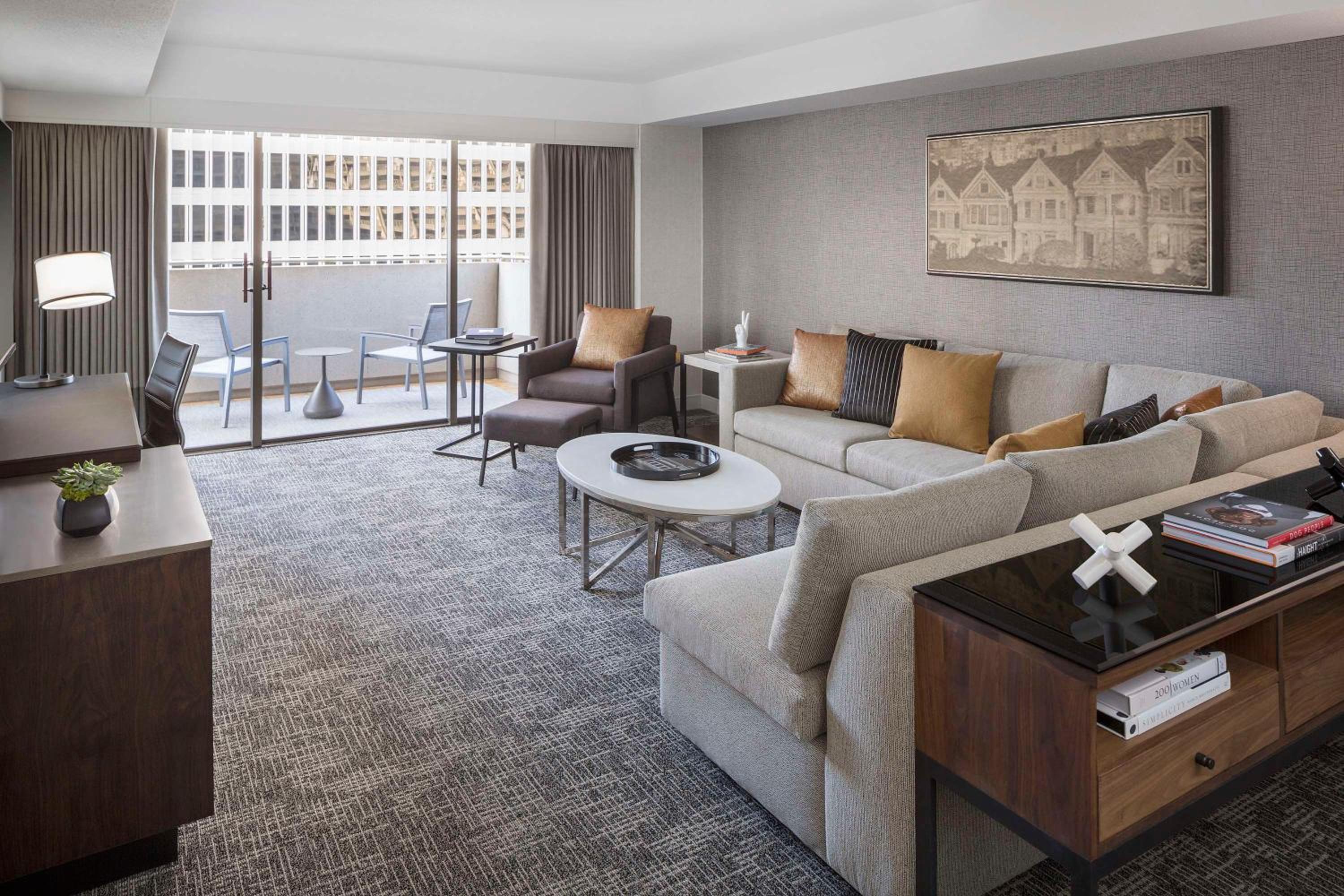 Suite with Balcony - Photo 1