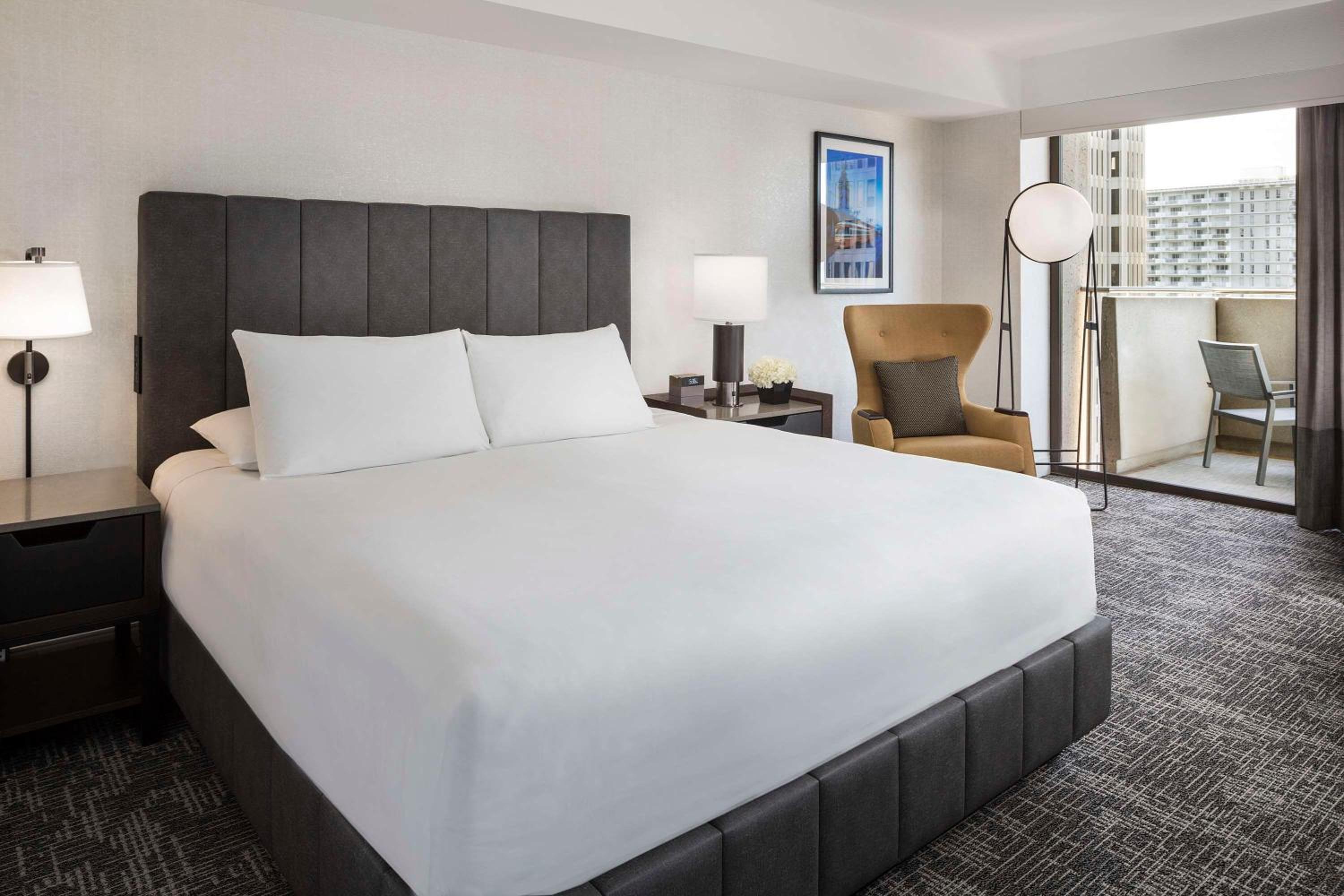 Suite with Balcony - Photo 3