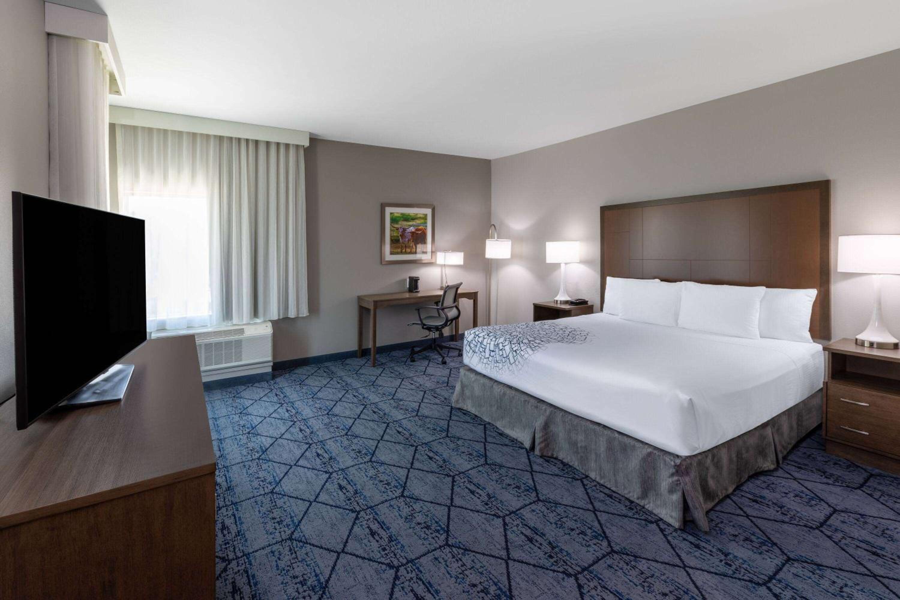 King Room - Mobility Access/Non-Smoking - Photo 1