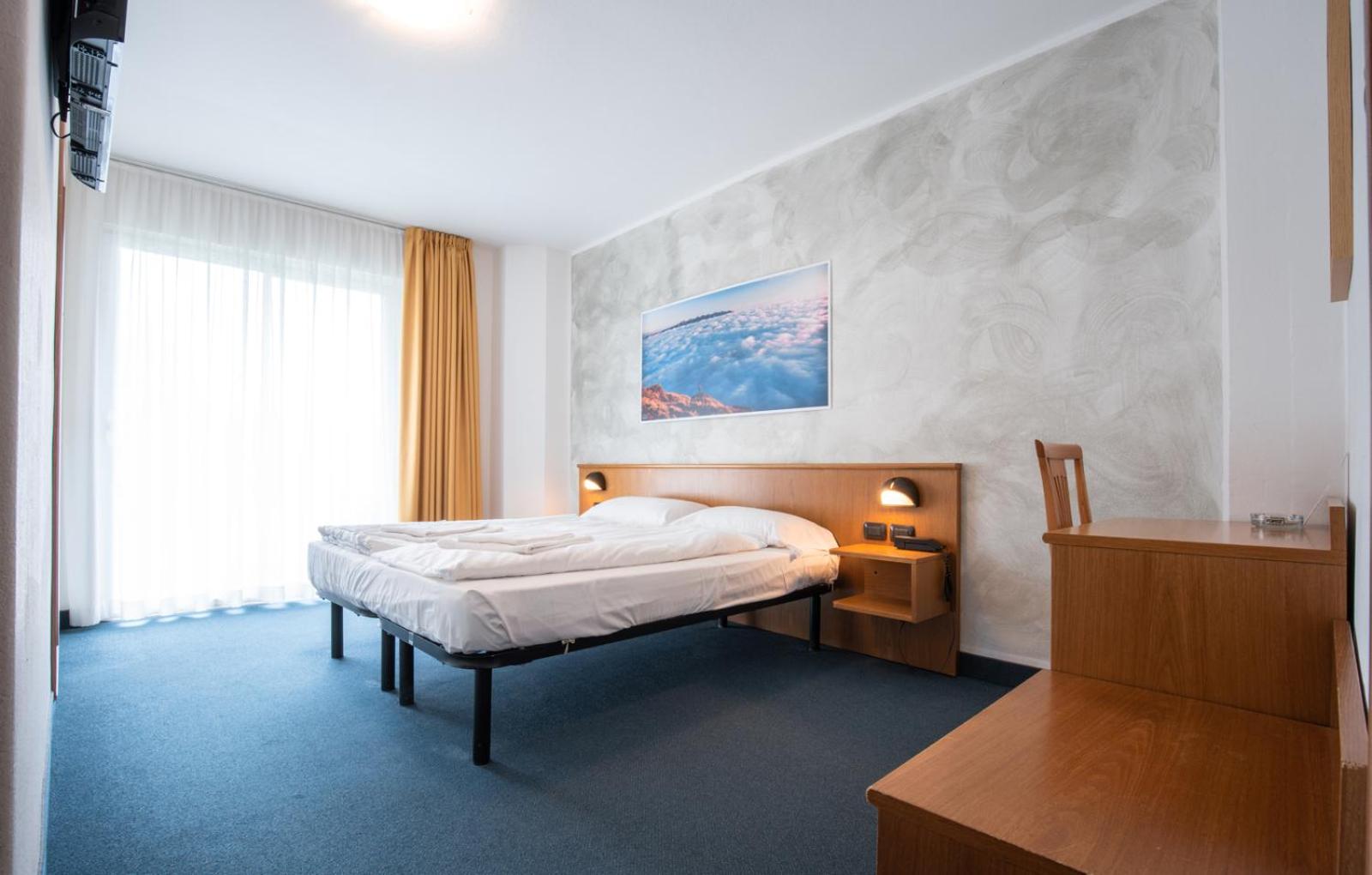 Double Room with Lake View