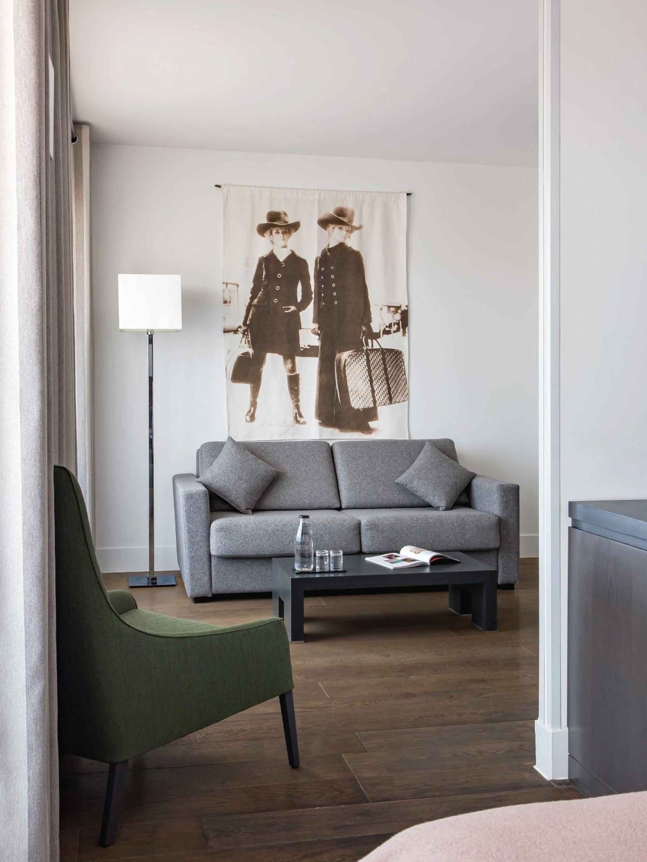 Suite with Terrace - Photo 4