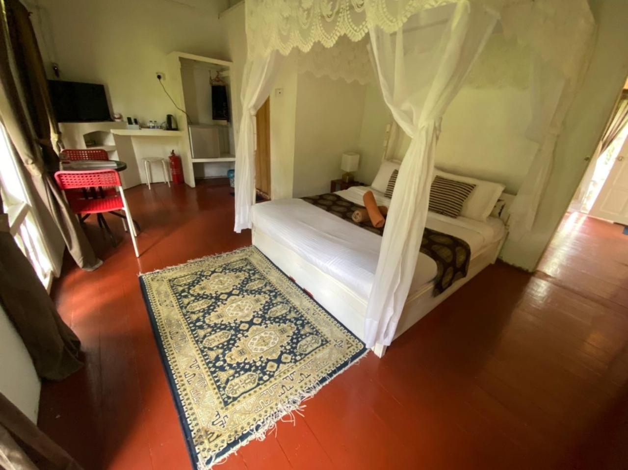 Chalet (2 Adults) photo 1
