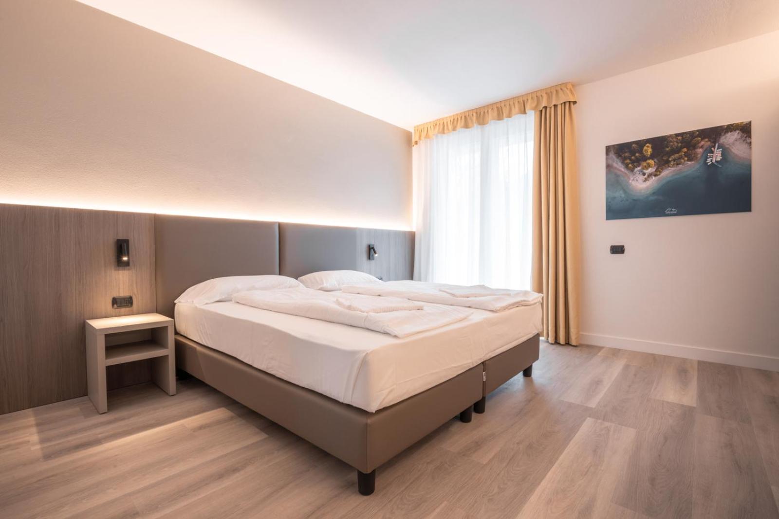 Deluxe King Suite