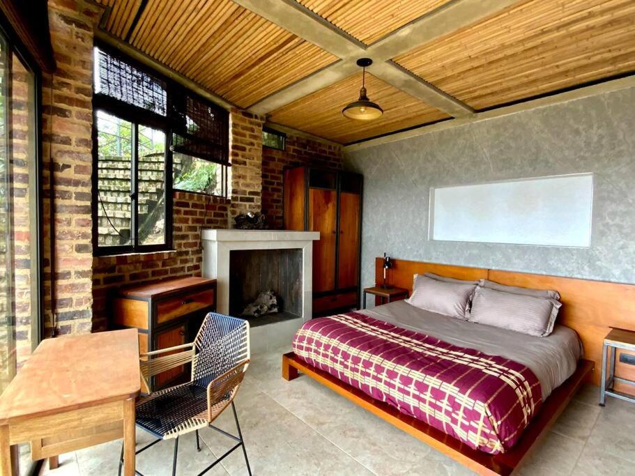 One-Bedroom House photo 1