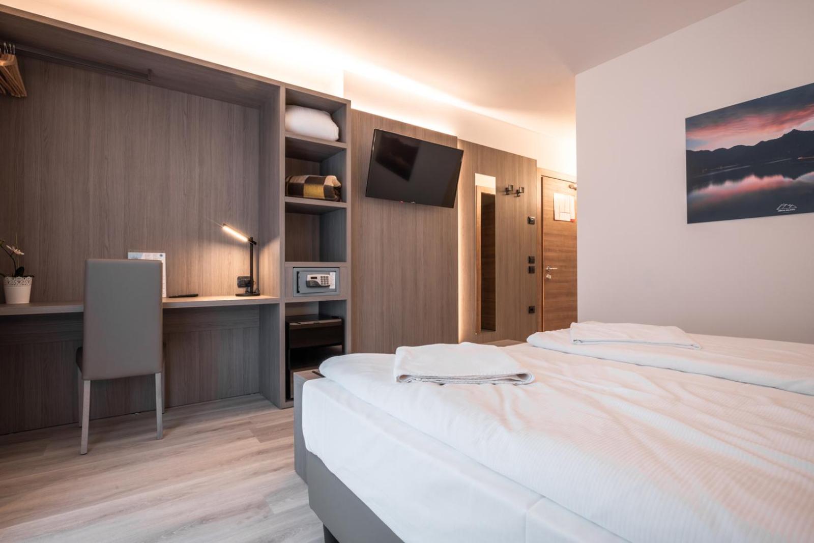 Superior Double or Twin Room photo 2