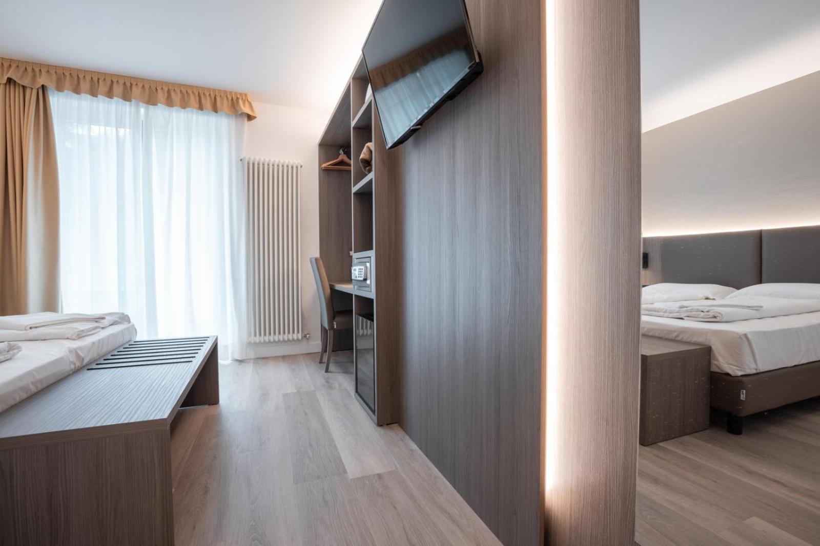 Superior Double or Twin Room photo 3