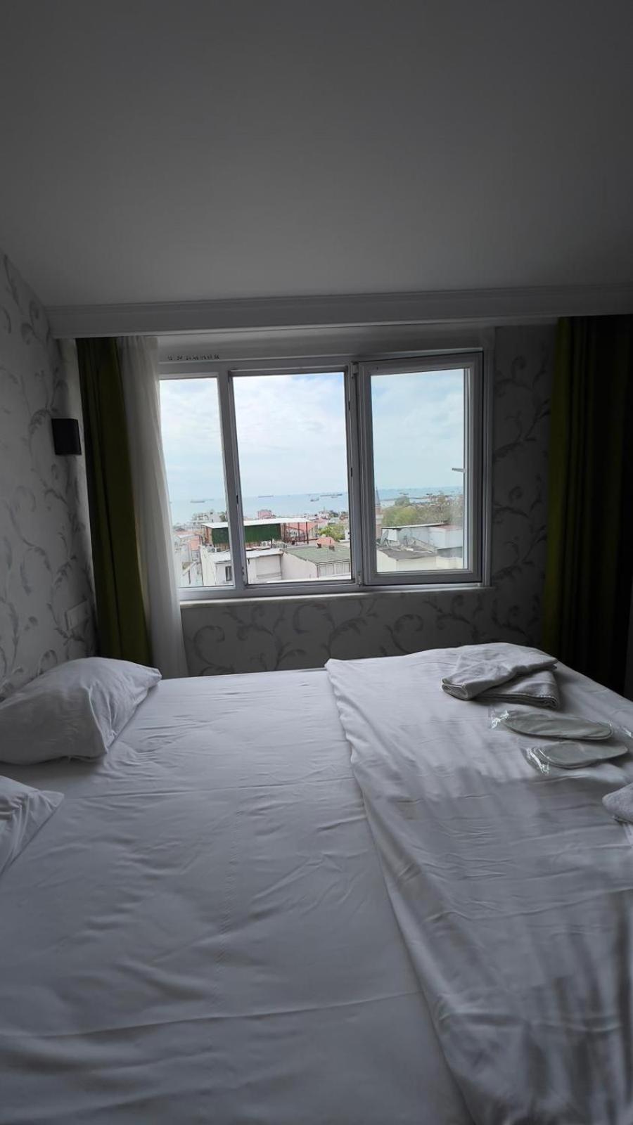 Double Room with Sea View photo 1