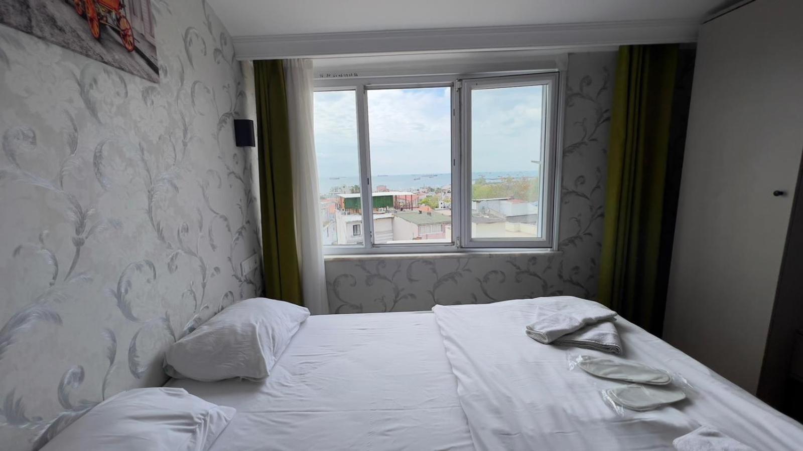 Double Room with Sea View photo 3