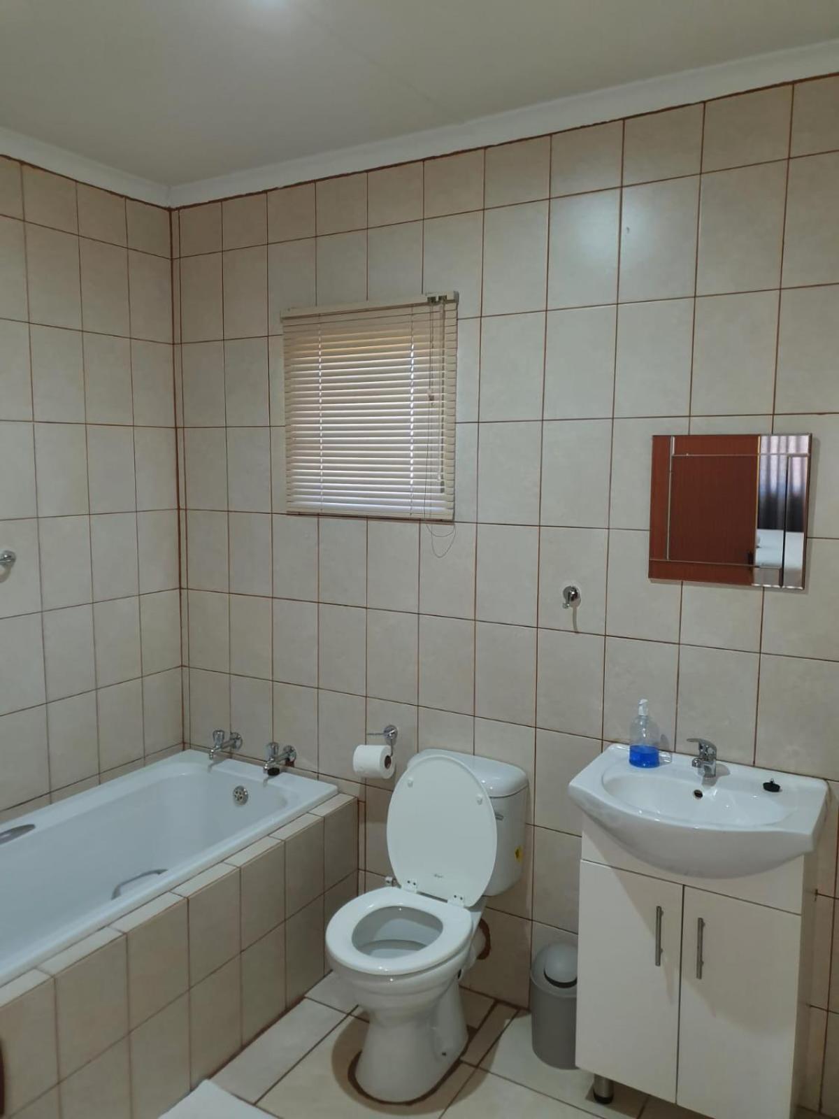 Standard Double Room - Photo 3