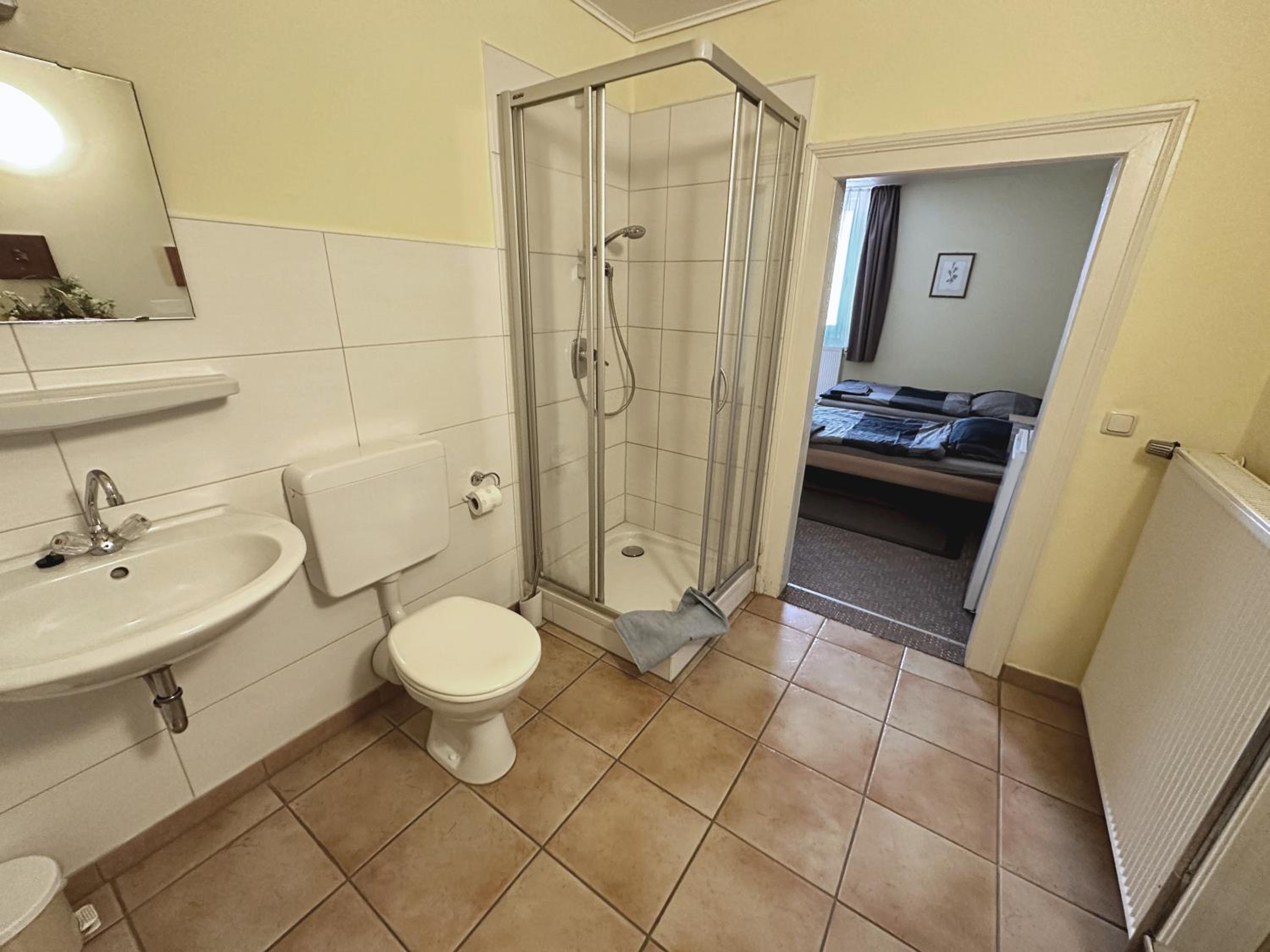 Budget Twin Room photo 2