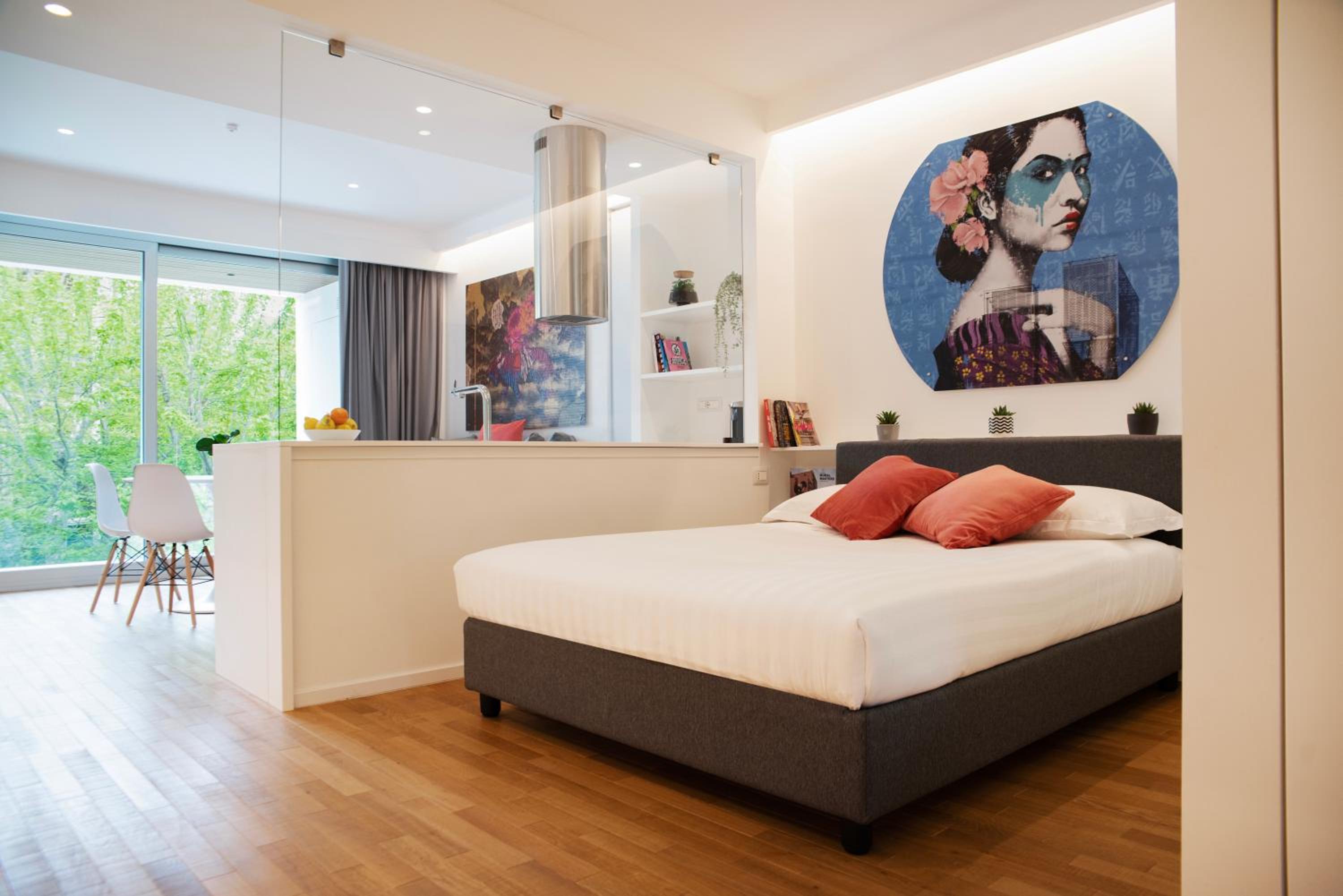 Deluxe Suite - Photo 29