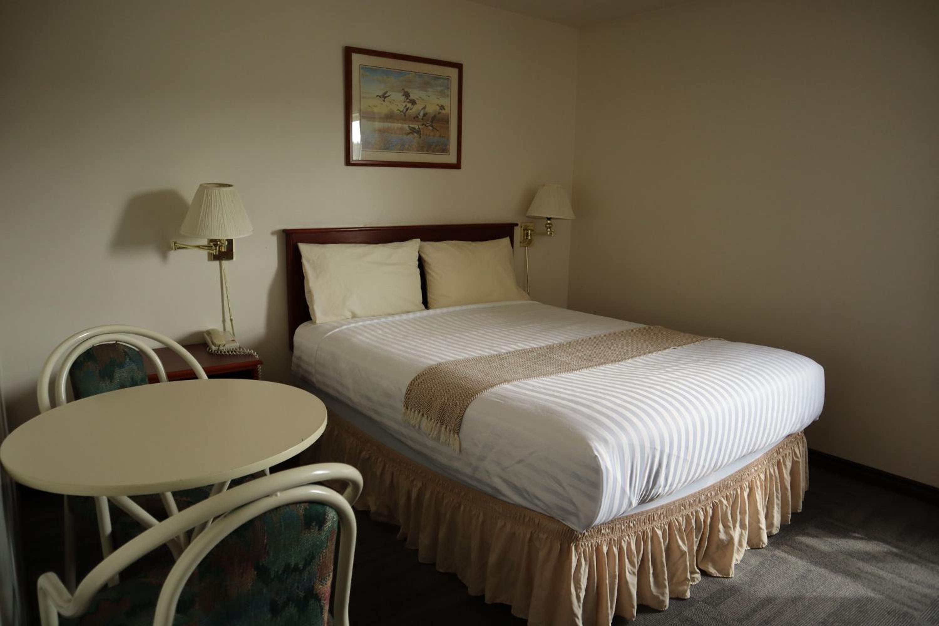 Deluxe Queen Room