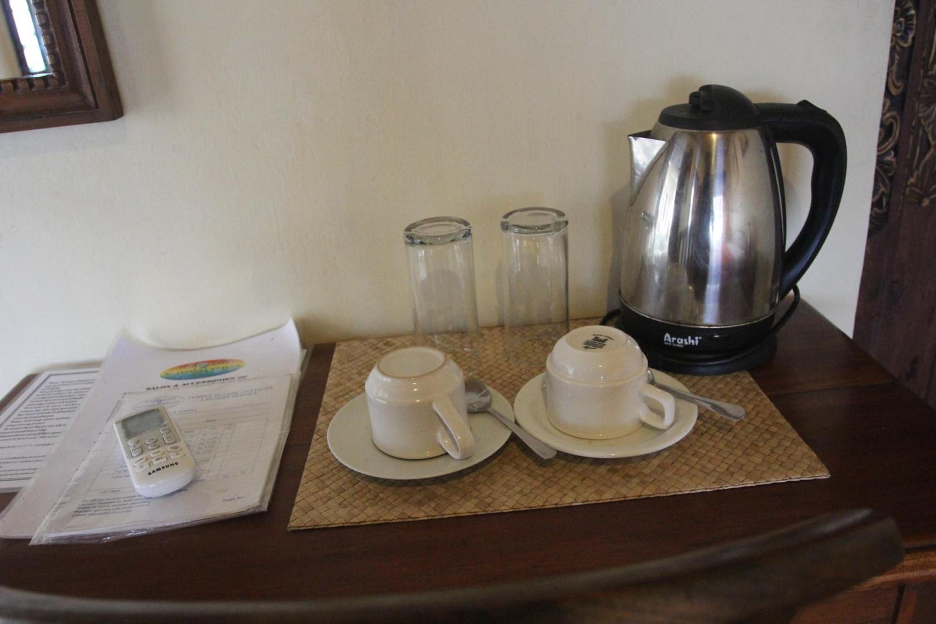Deluxe Double Room with Side Sea View photo 2