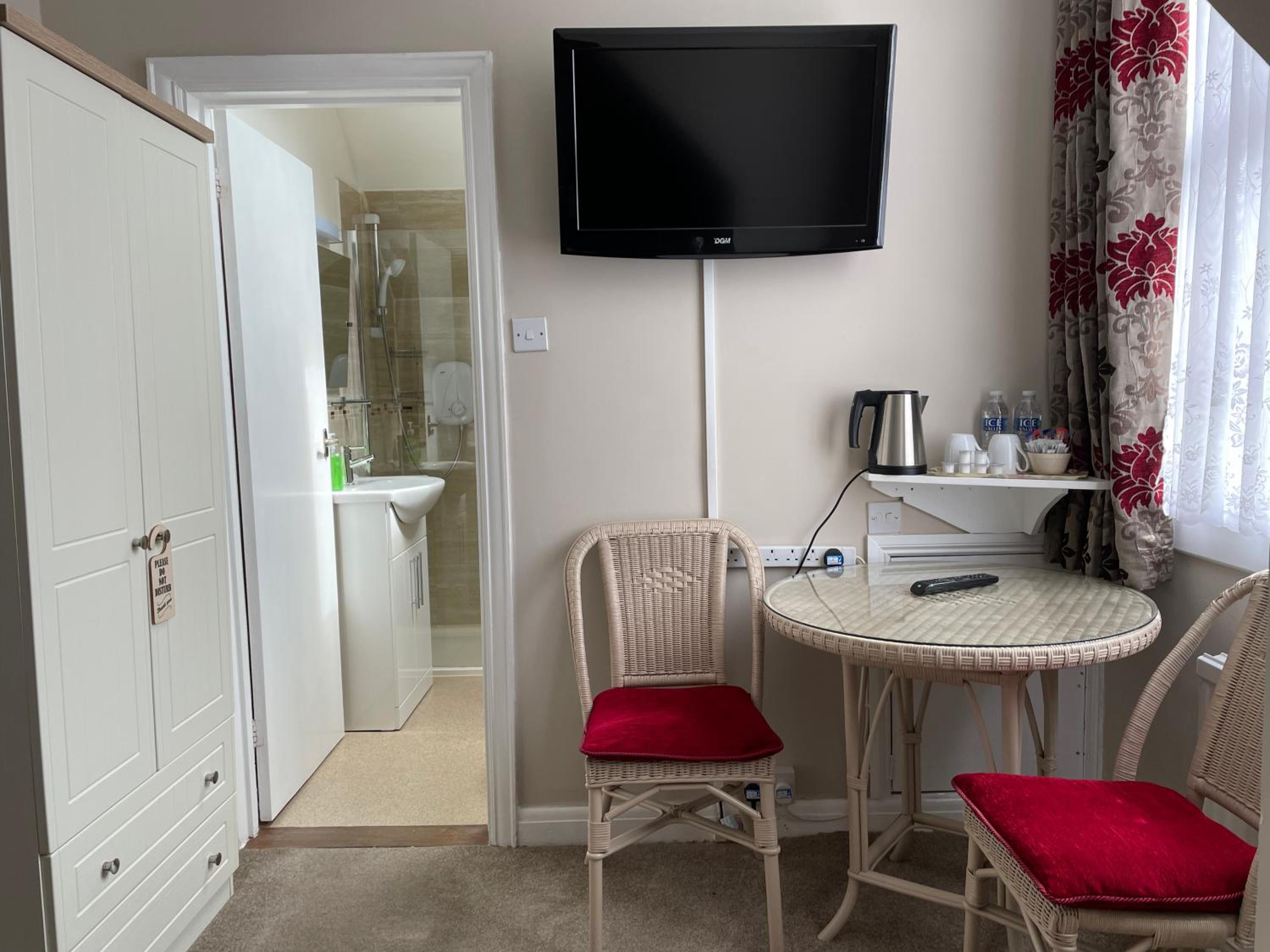 Double Room - Photo 2