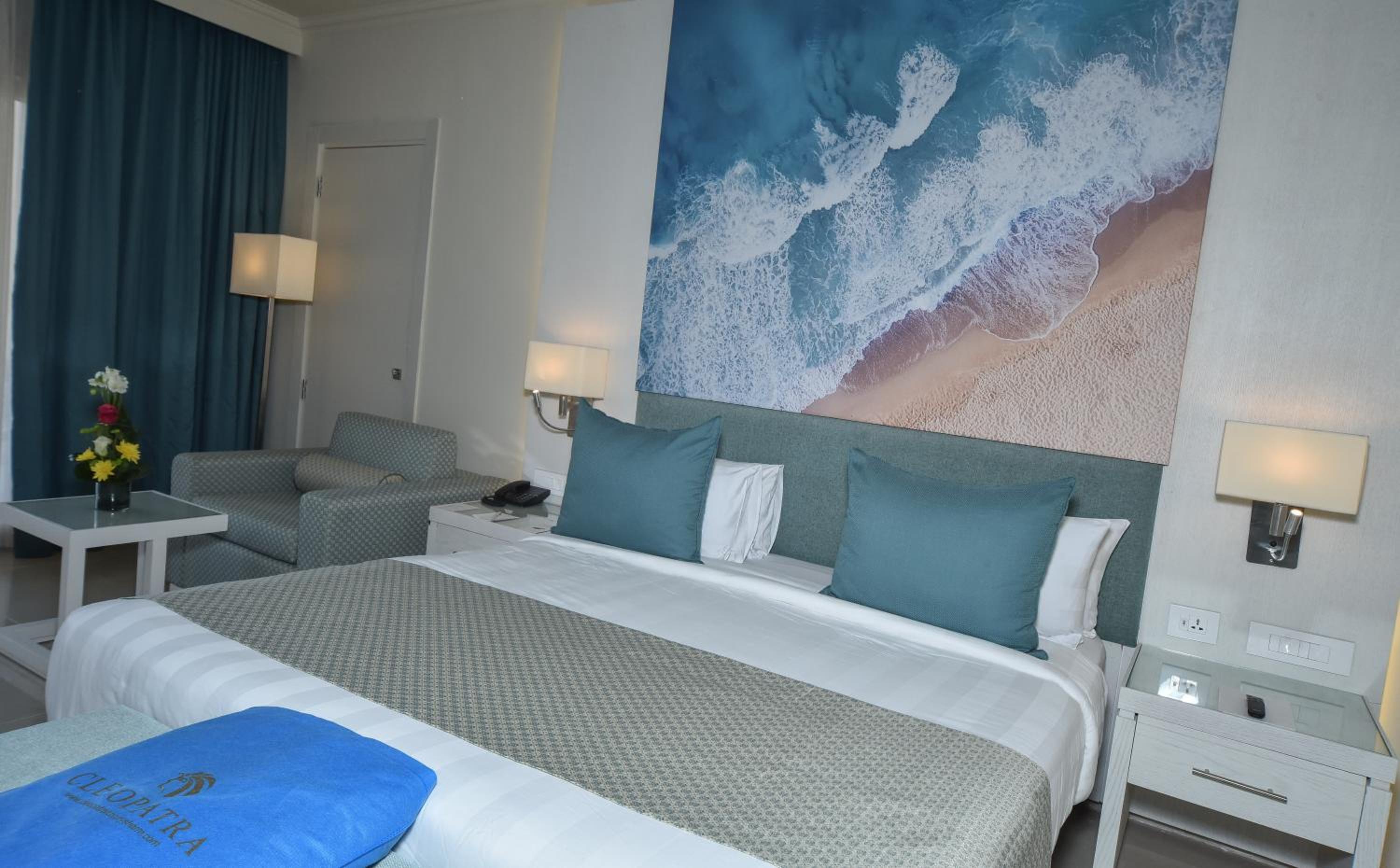 Deluxe Room Pool or Garden View - Photo 4