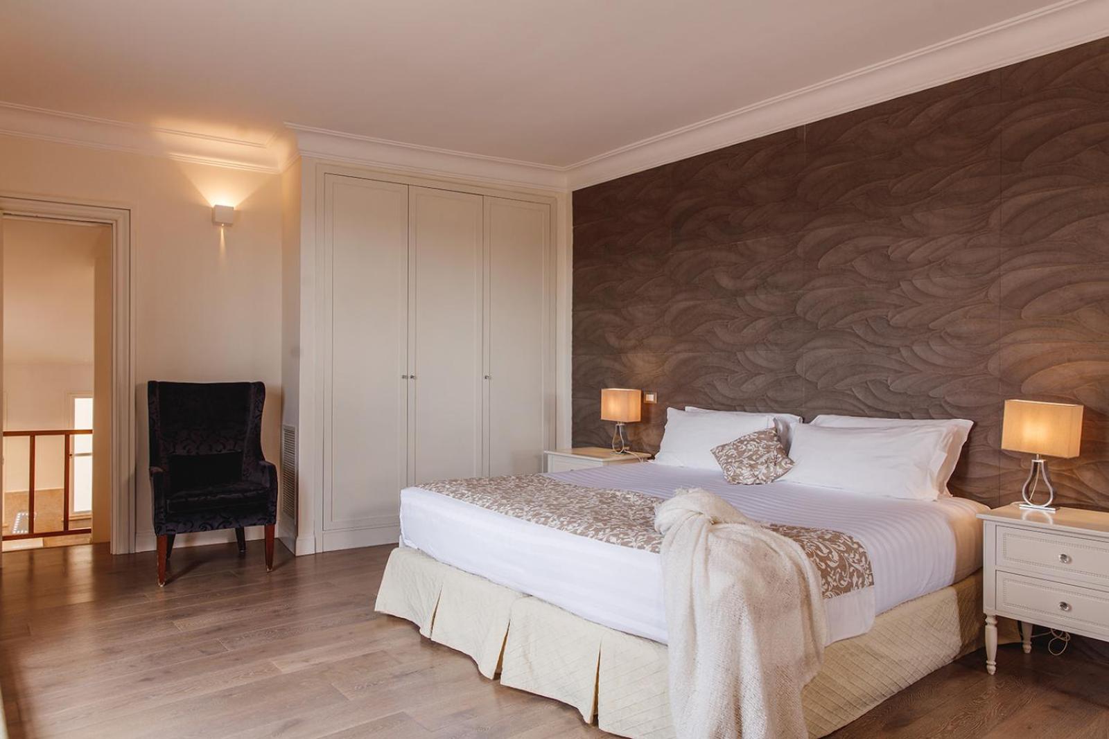 Junior Suite with Balcony photo 2