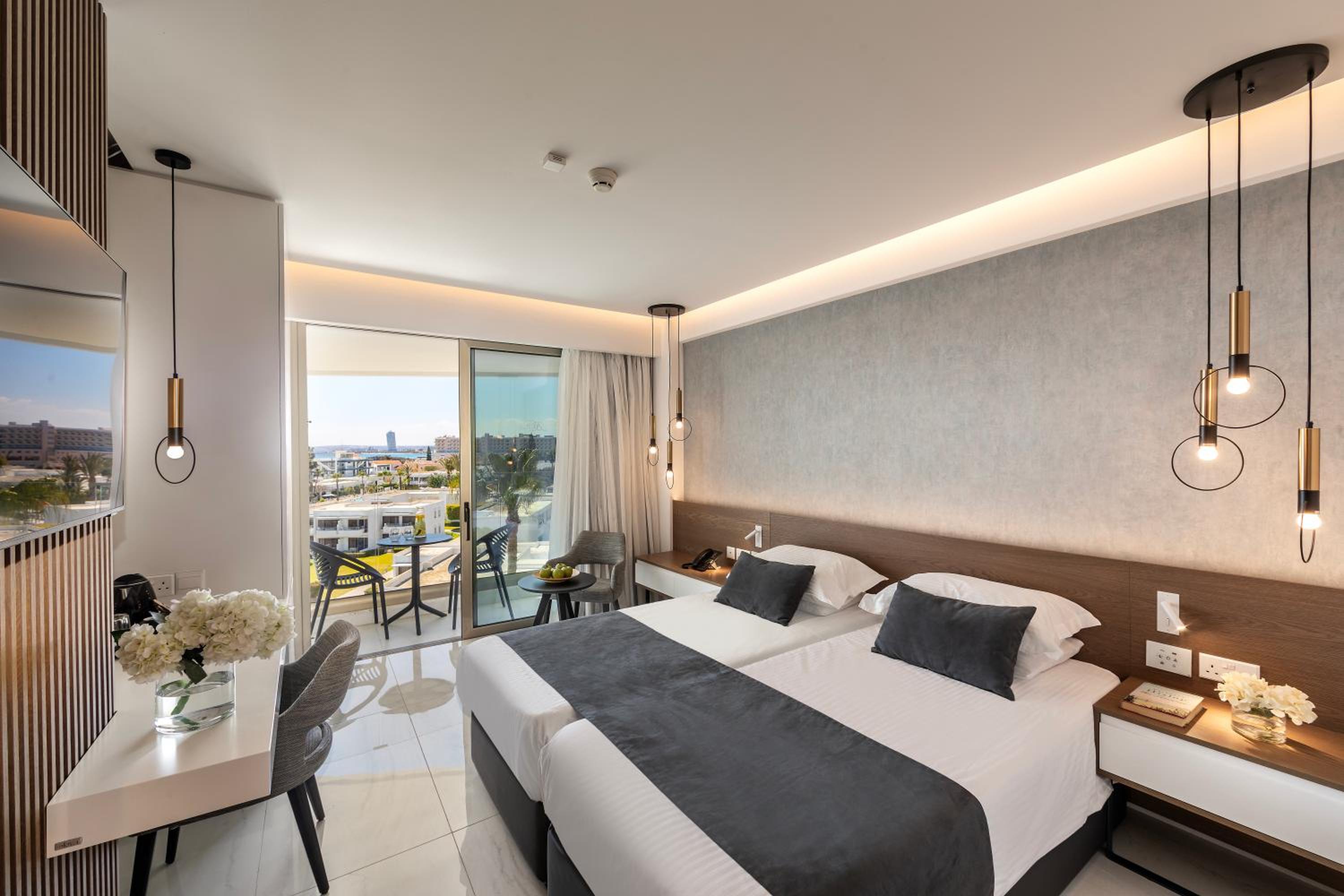 Double or Twin Room with Inland View - Photo 6
