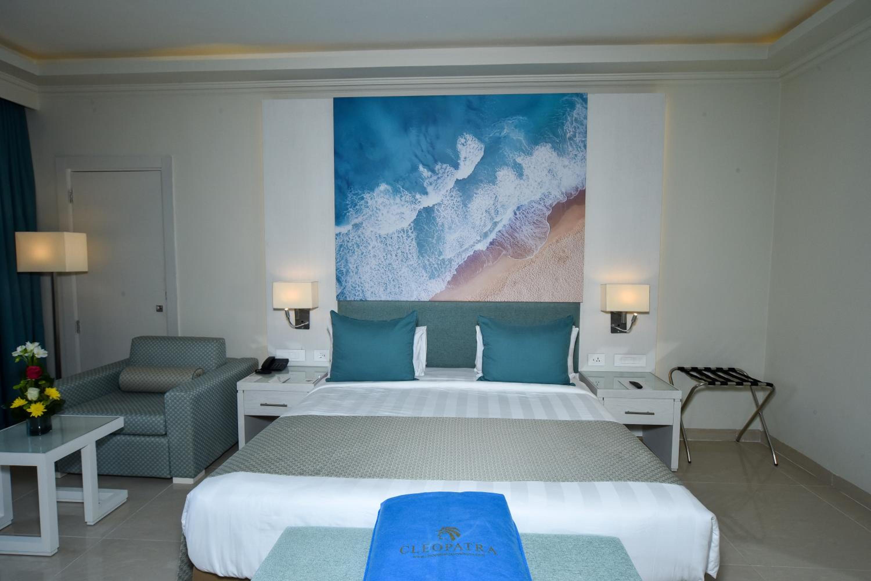 Deluxe Room Pool or Garden View - Photo 3
