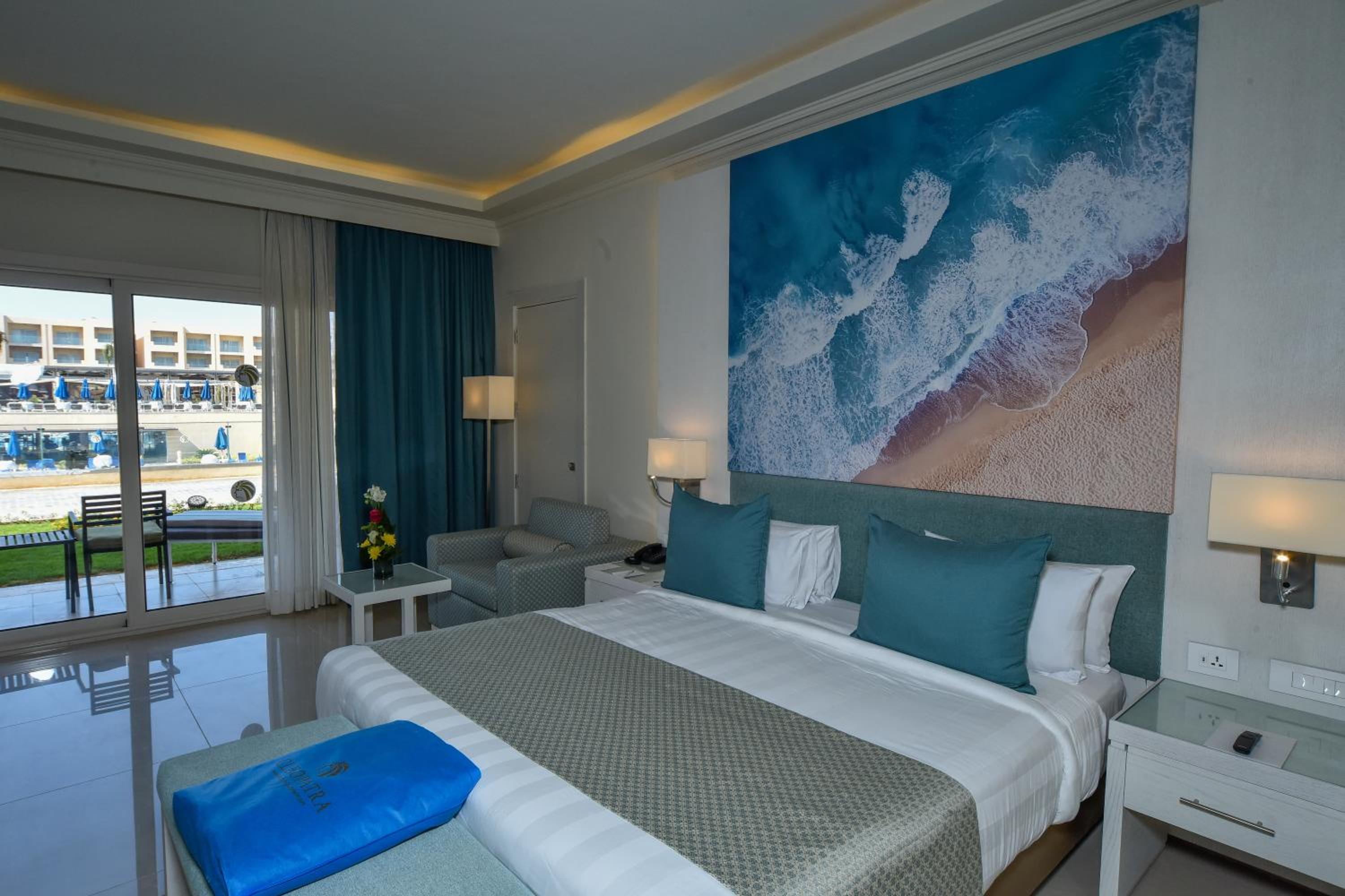 Deluxe Room Pool or Garden View - Photo 6