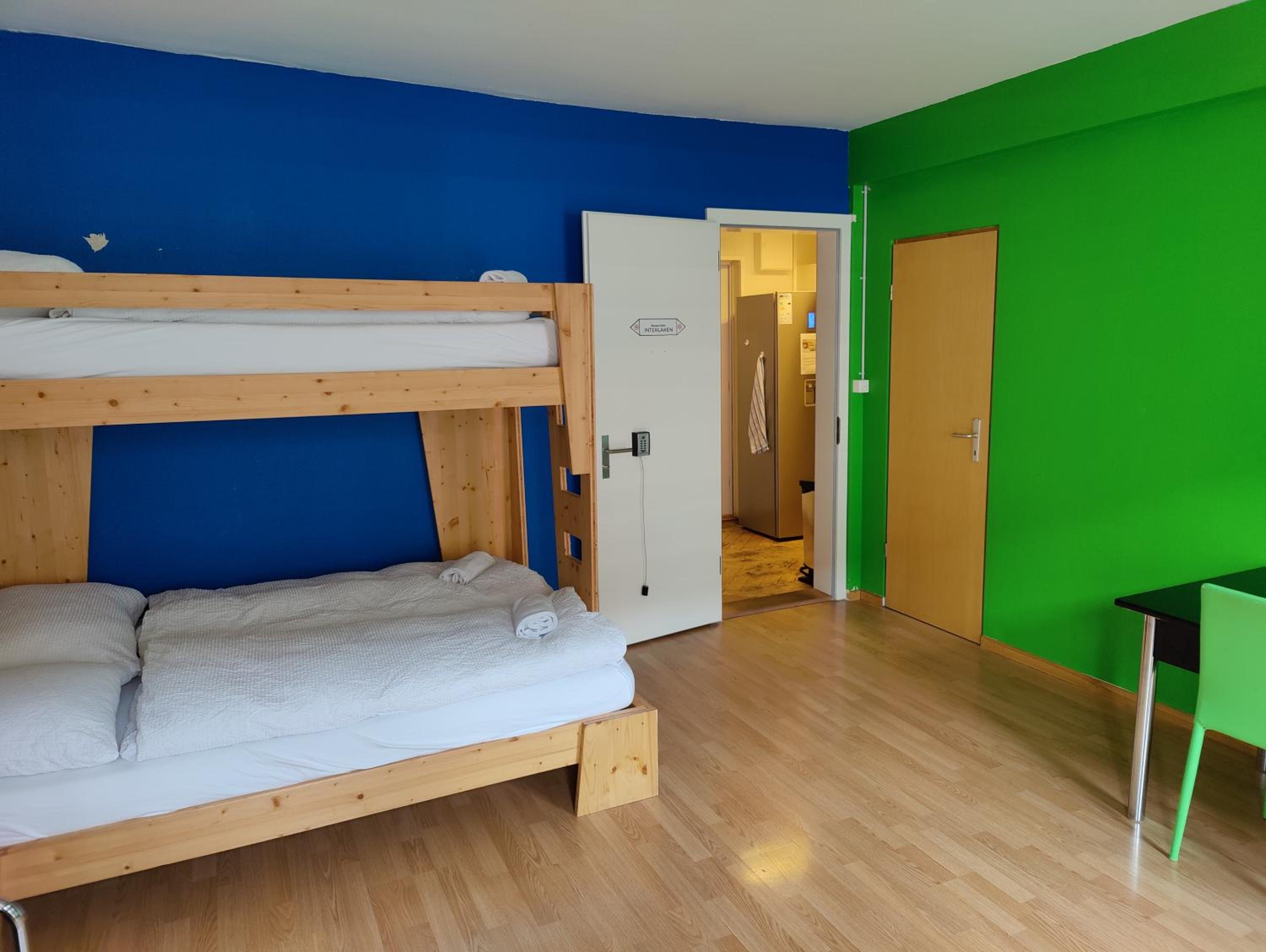 One-Bedroom Apartment photo 2
