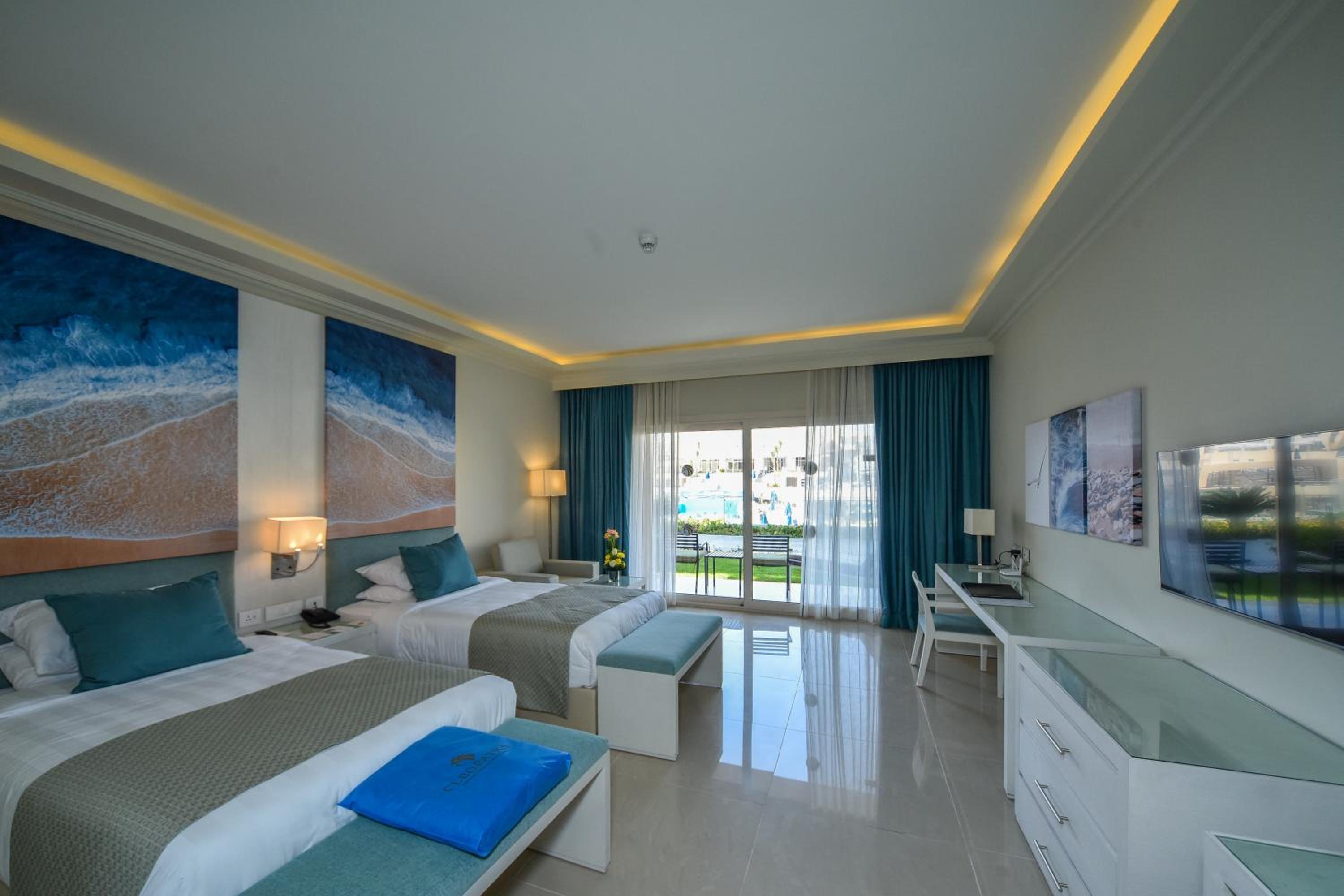 Swim Up Room - Photo 5