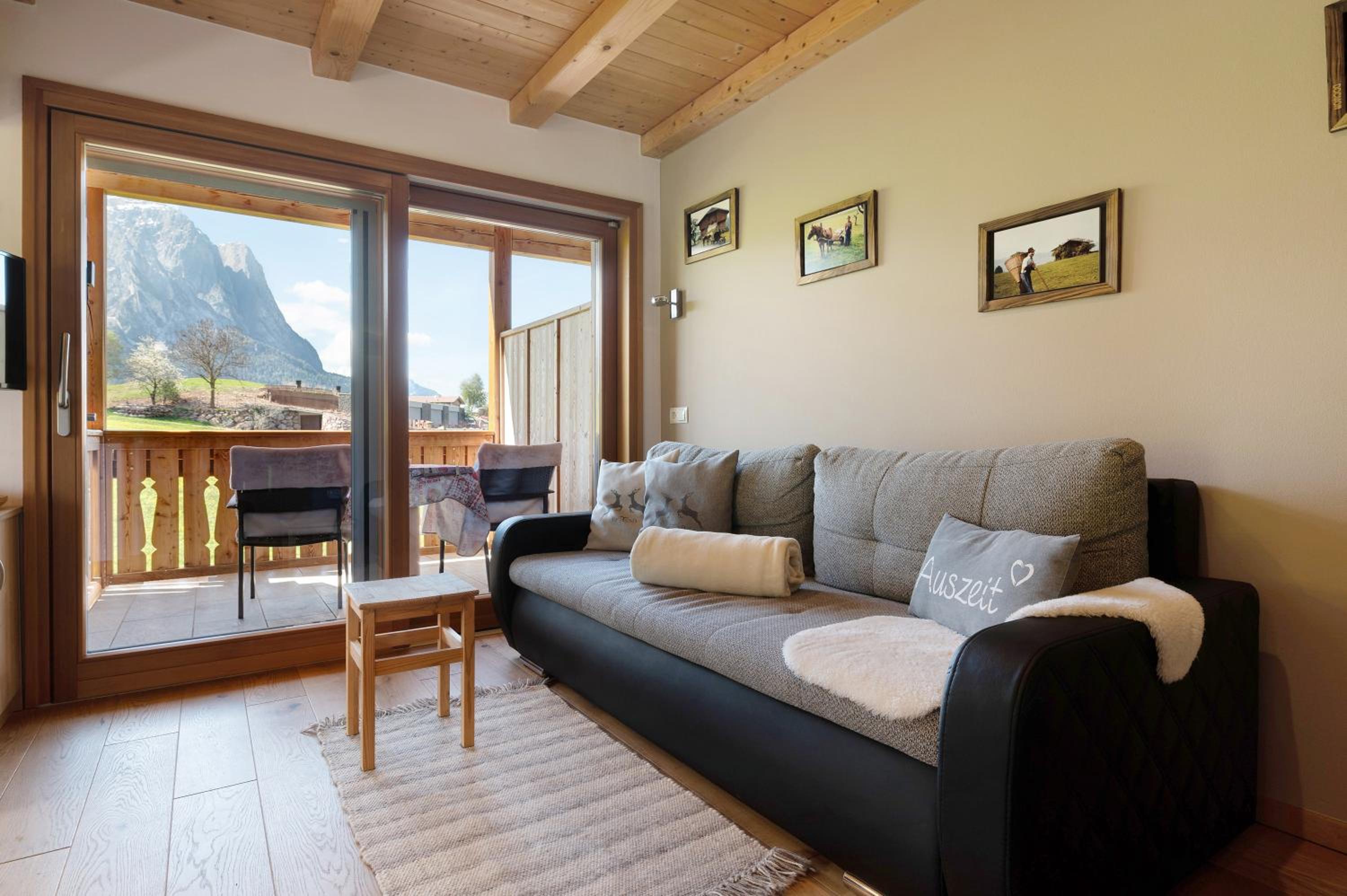 Superior One-Bedroom Apartment with Balcony