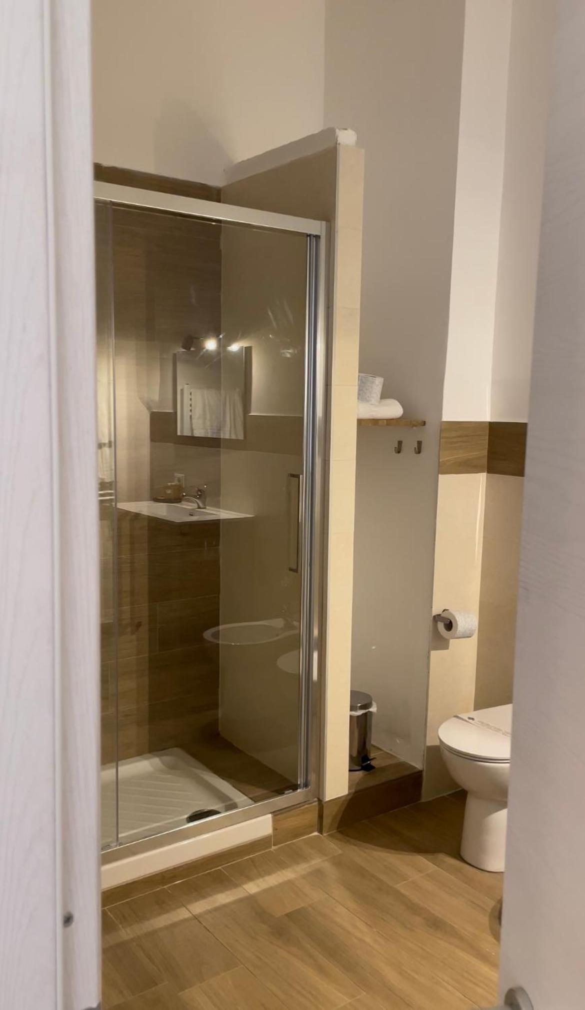 Comfort Triple Room - Photo 10