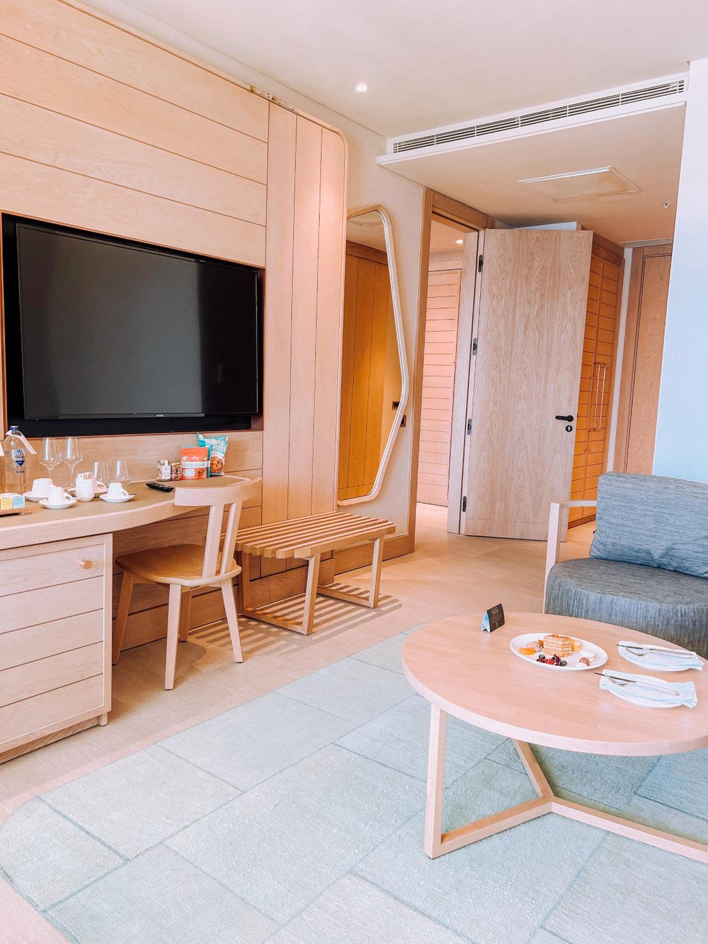 Deluxe Twin Room with Sea View - Photo 1