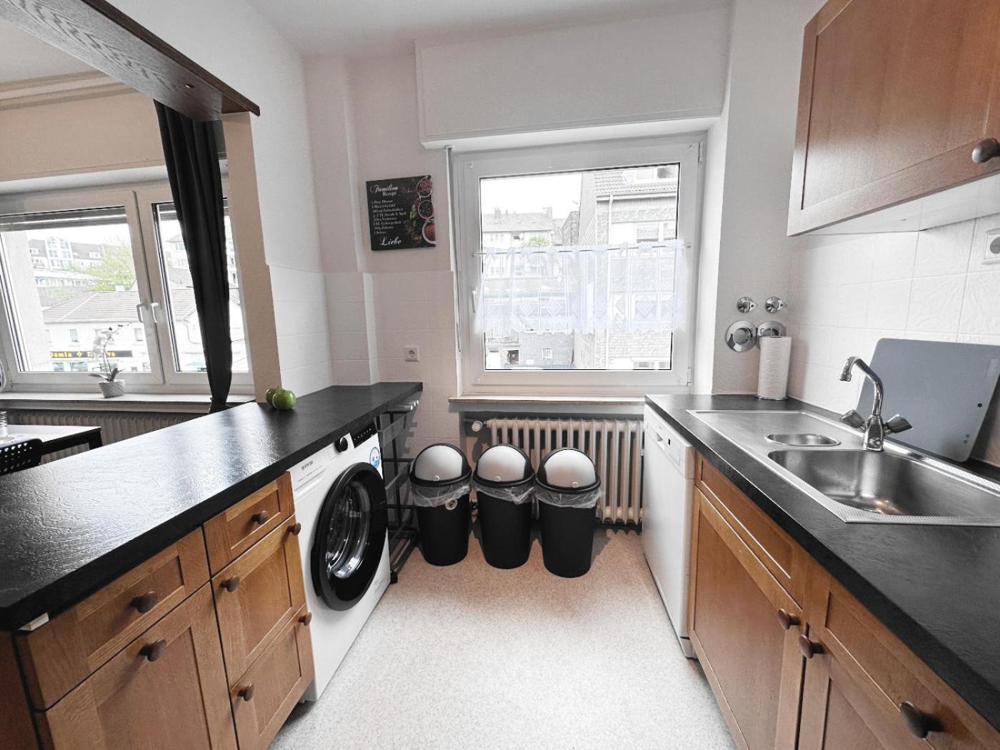 Three-Bedroom Apartment with Balcony photo 2