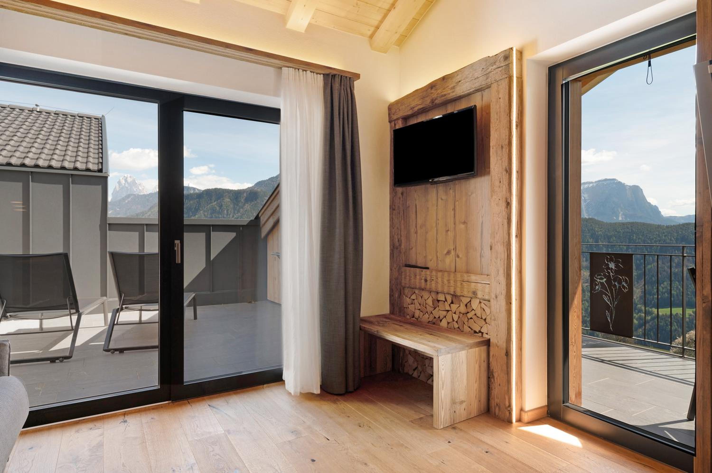 Superior One-Bedroom Apartment with Balcony photo 1
