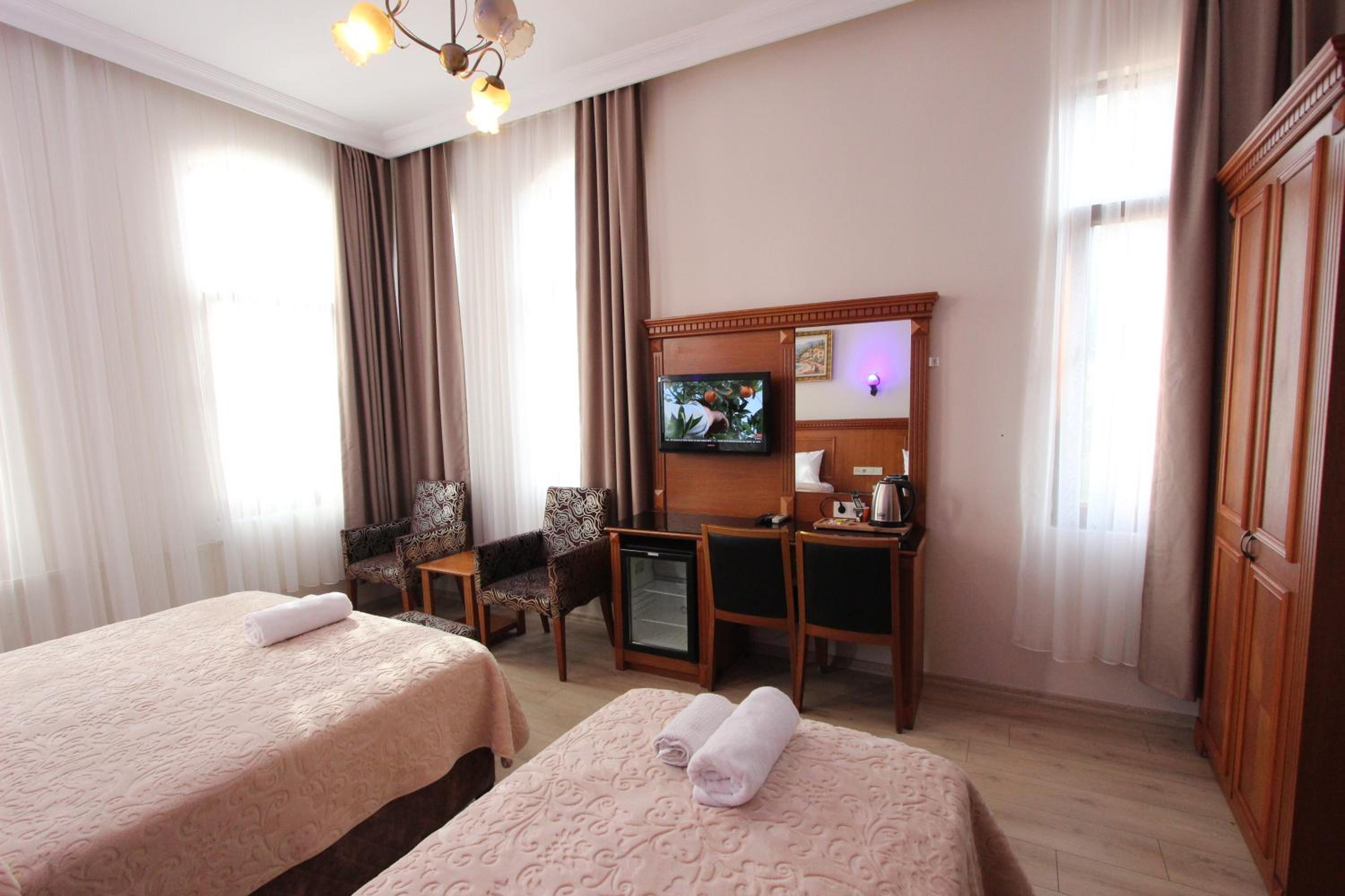 Standard Triple Room photo 2