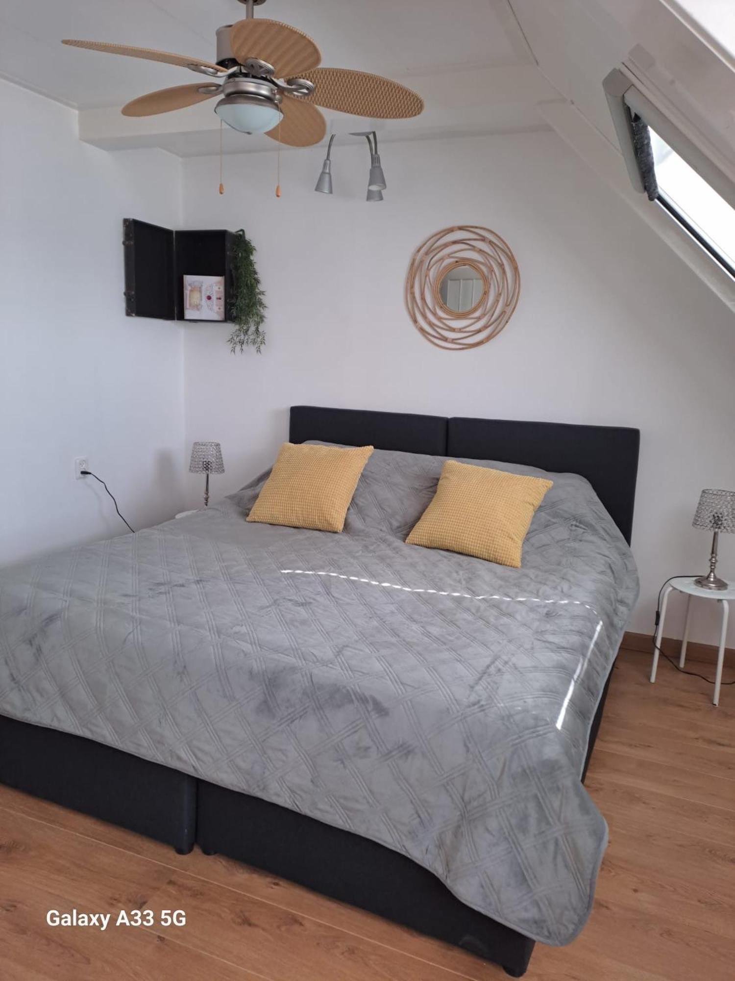 Double or Twin Room with Private Bathroom photo 1