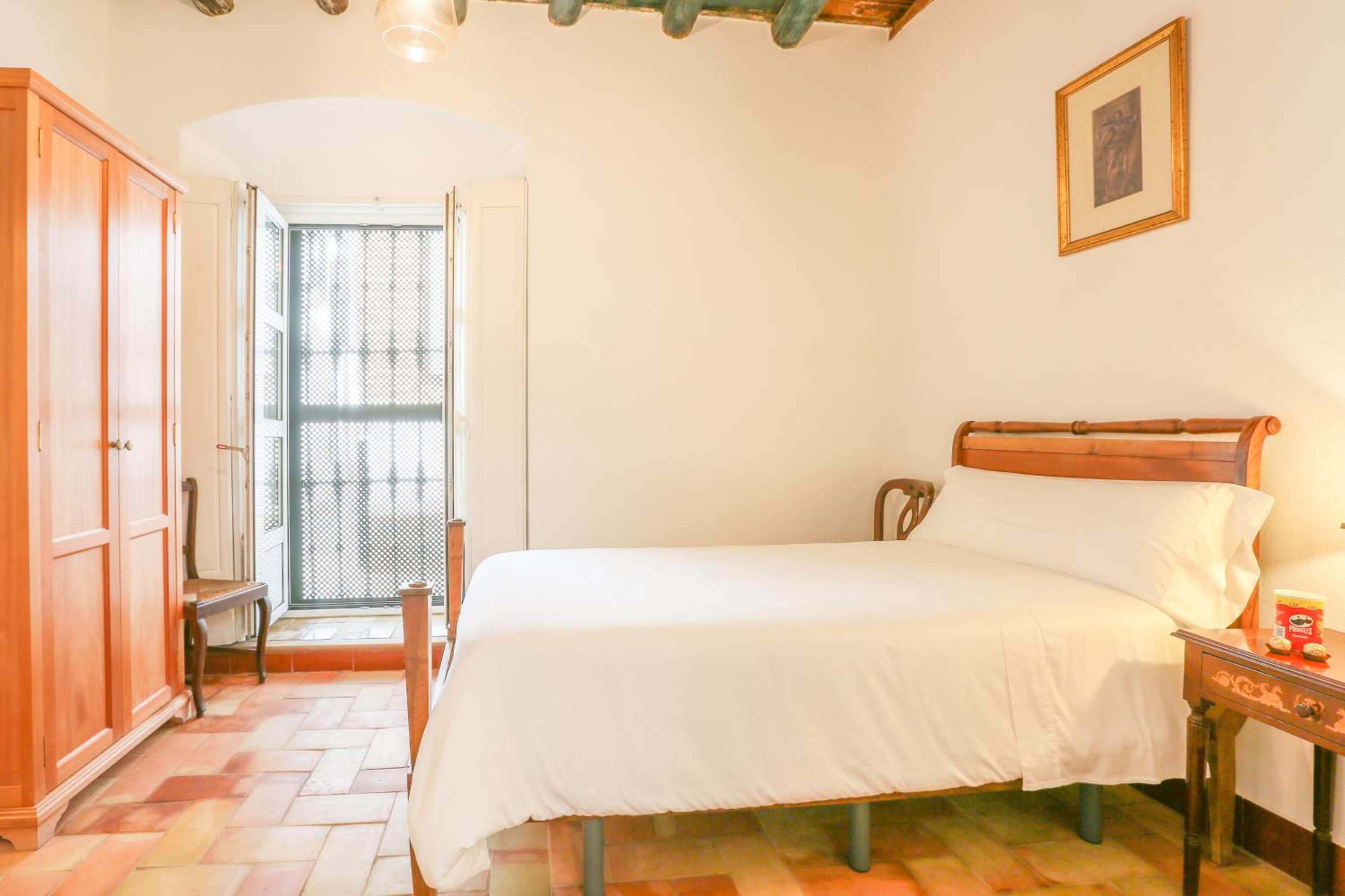Single Room photo 3