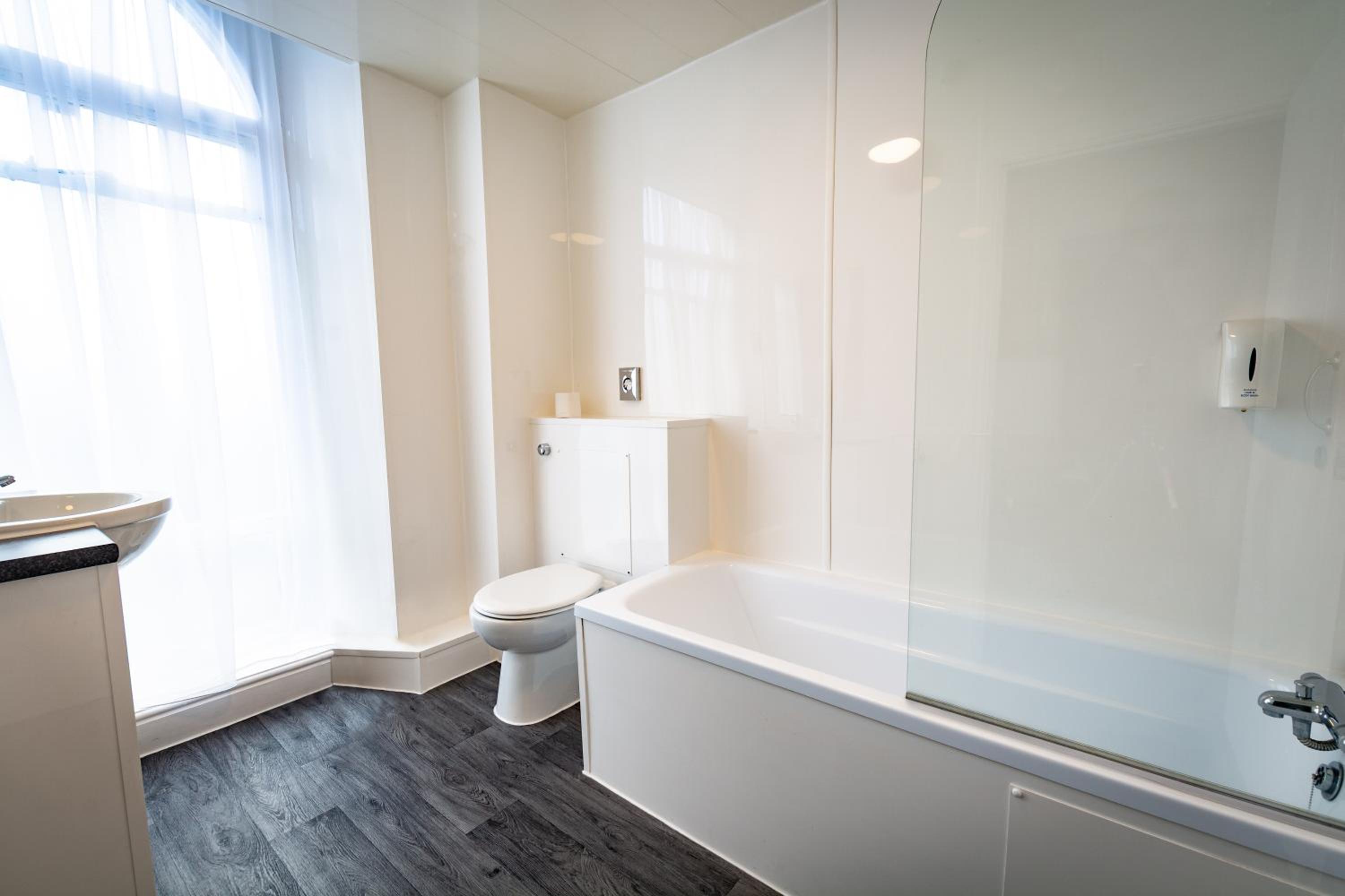 Standard Double Room - Photo 6